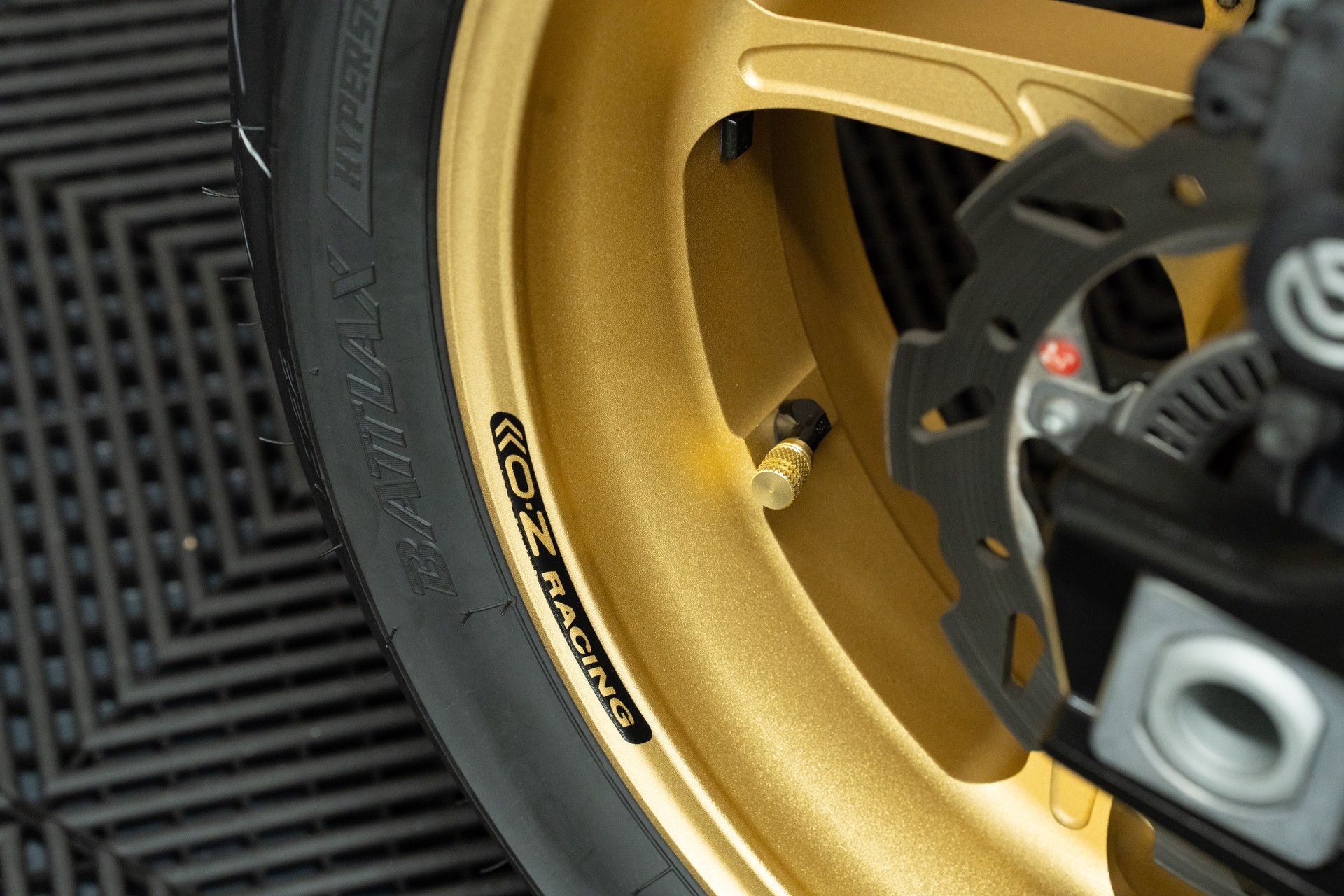 BMW S 1000 R-image-8
