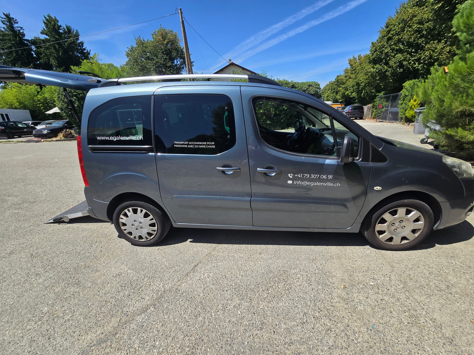 PEUGEOT Partner 1.6 HDI Trendy Clim-image-1