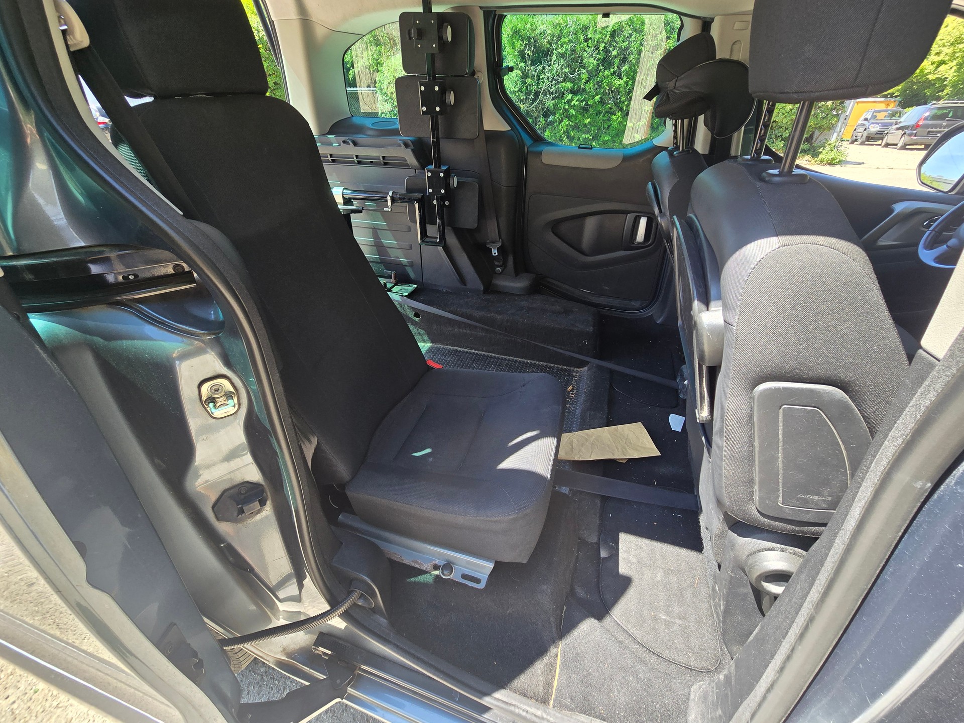 PEUGEOT Partner 1.6 HDI Trendy Clim-image-15