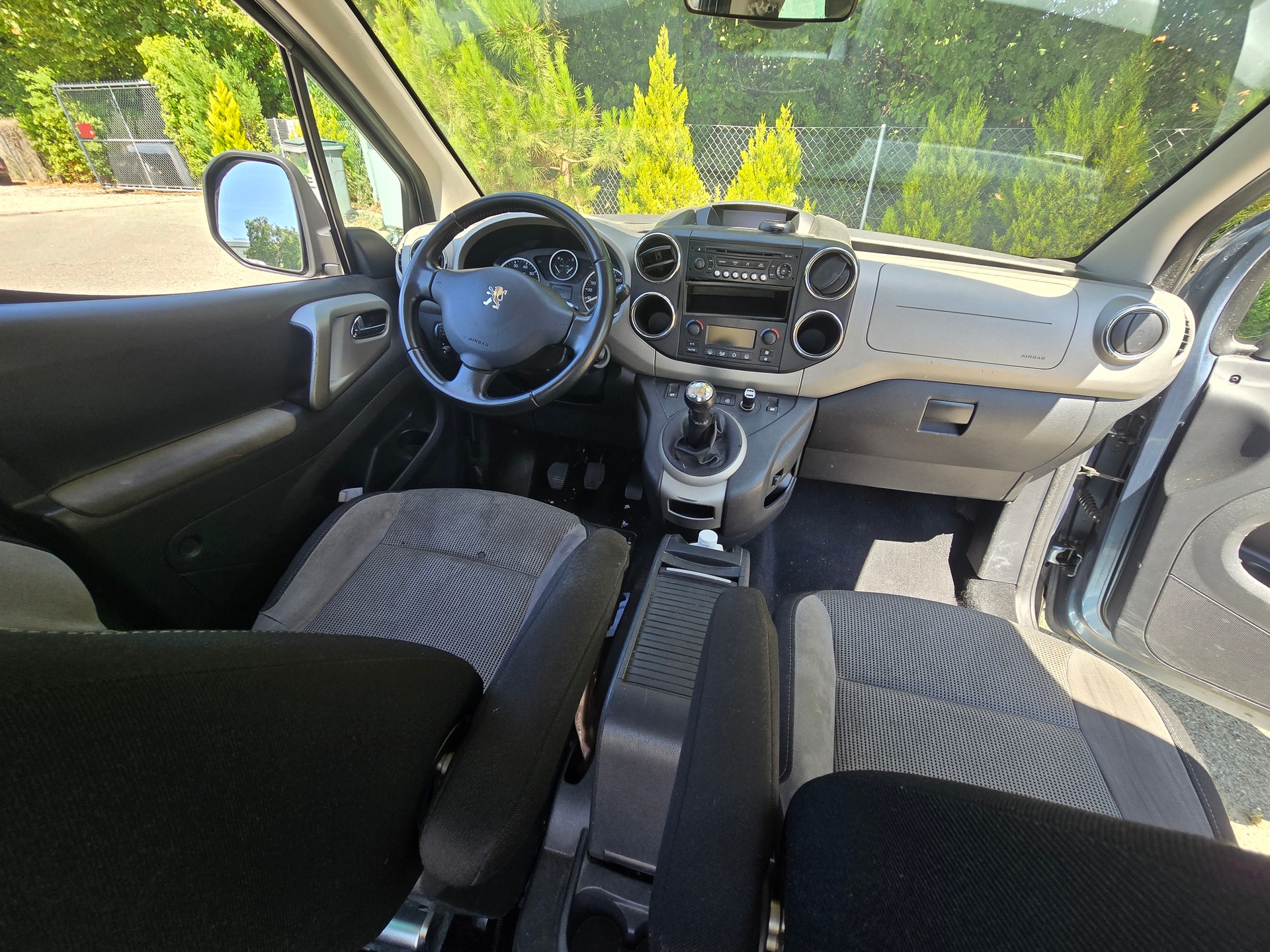 PEUGEOT Partner 1.6 HDI Trendy Clim-image-10