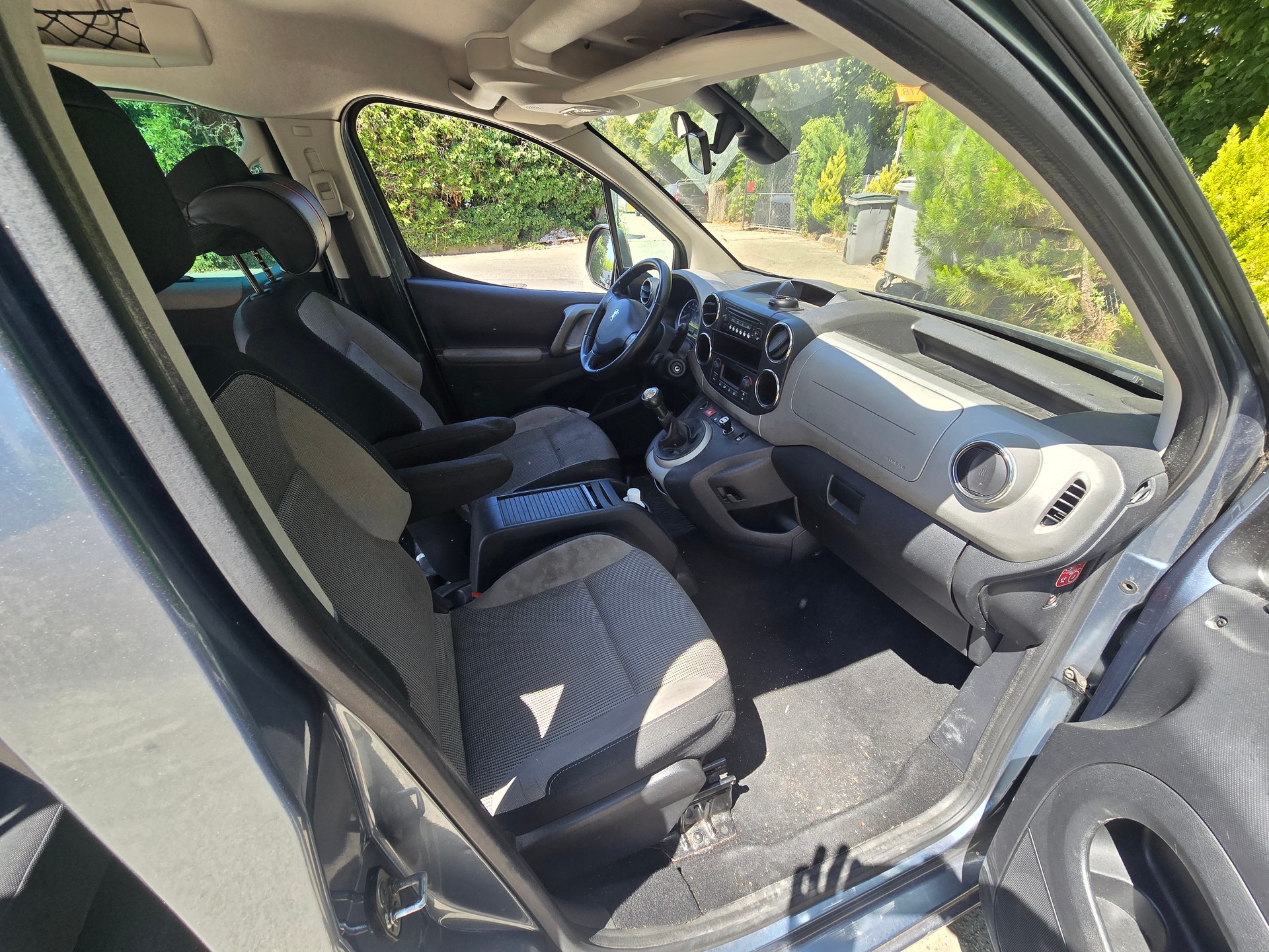 PEUGEOT Partner 1.6 HDI Trendy Clim-image-11
