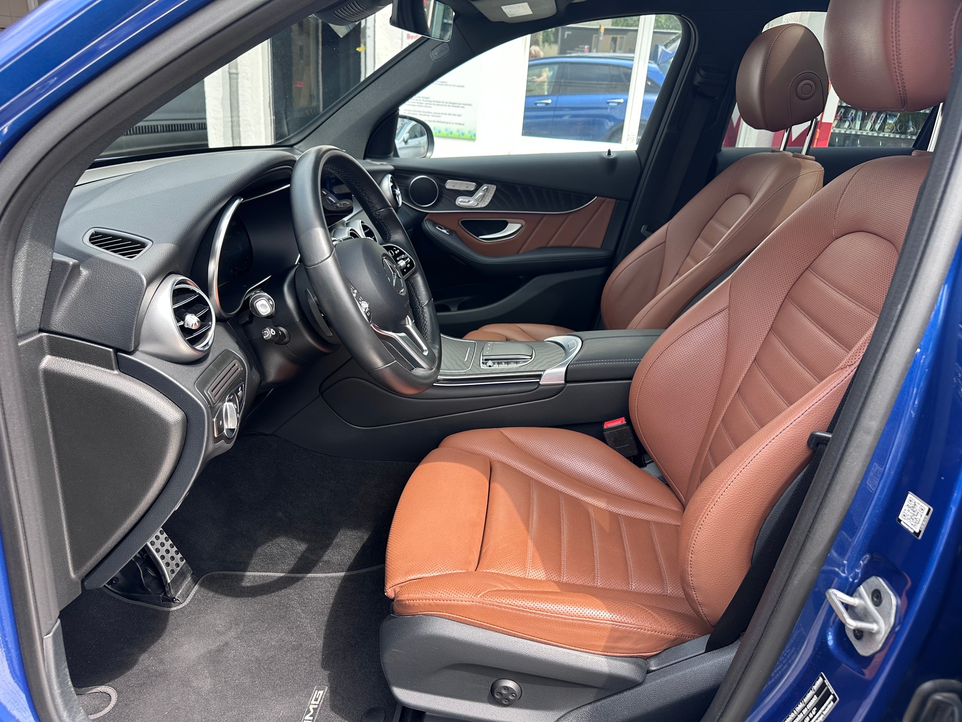 MERCEDES-BENZ GLC 400 d 4Matic AMG Line Plus 9G-Tronic-image-10
