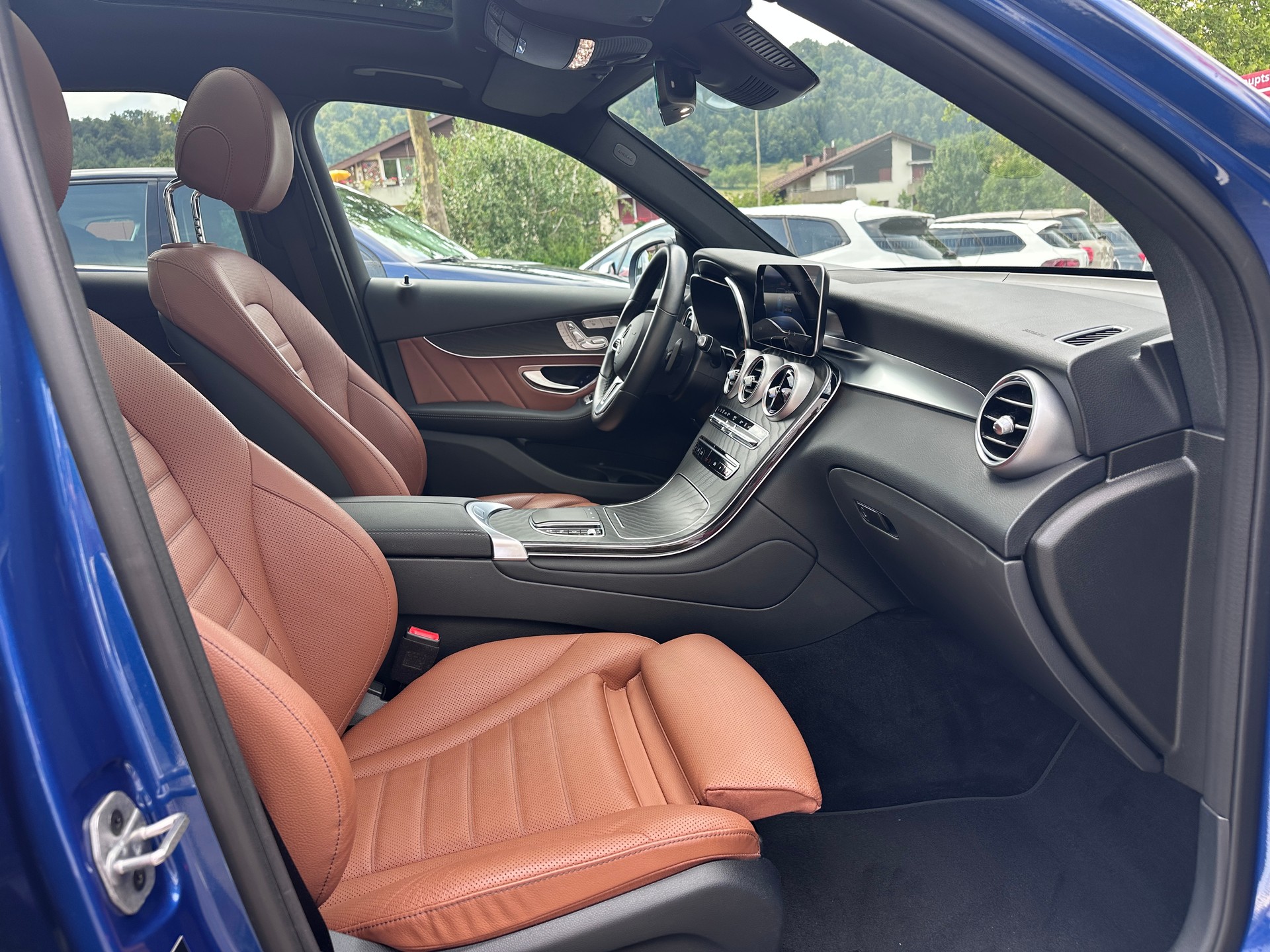MERCEDES-BENZ GLC 400 d 4Matic AMG Line Plus 9G-Tronic-image-13