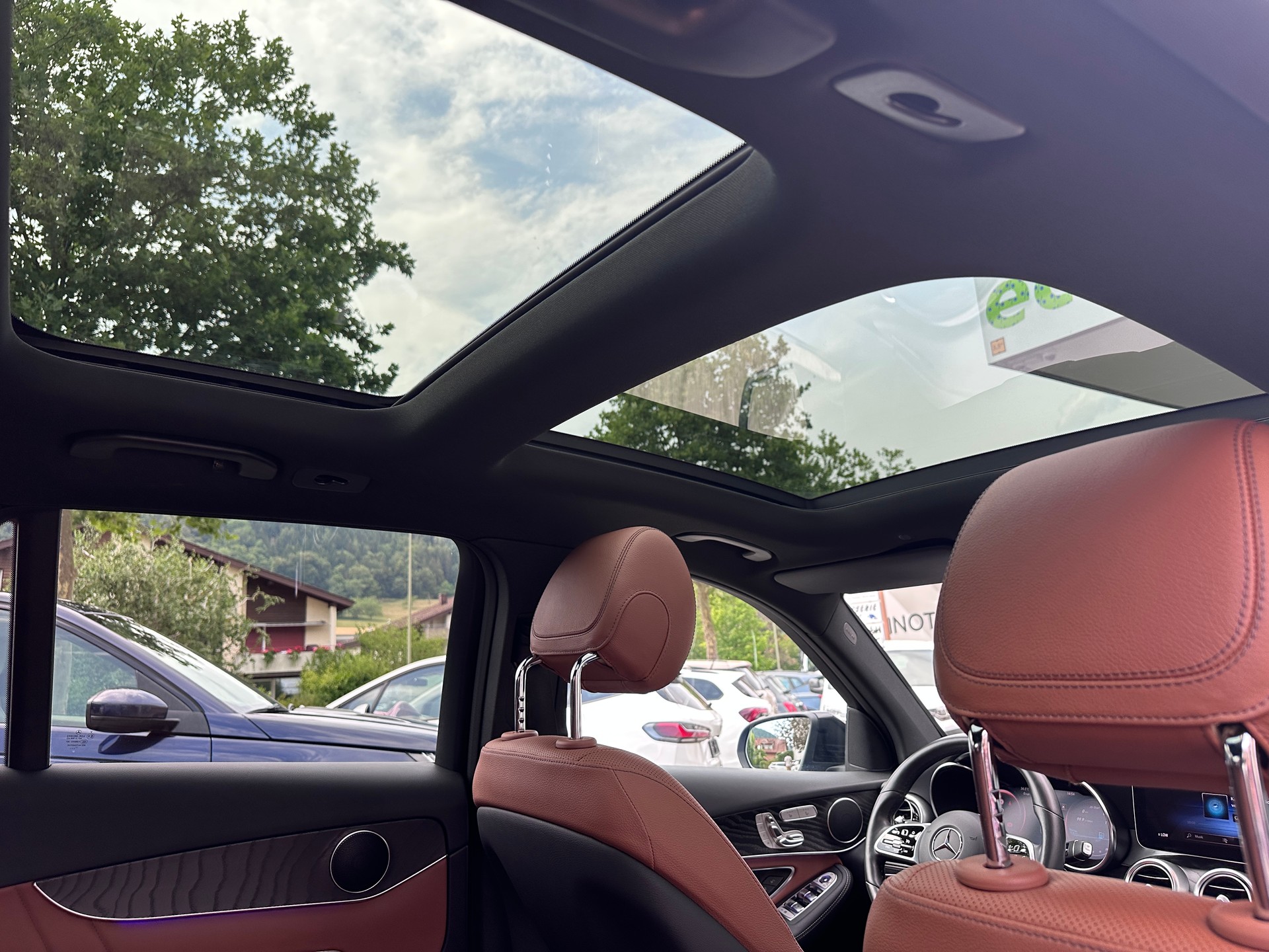 MERCEDES-BENZ GLC 400 d 4Matic AMG Line Plus 9G-Tronic-image-15