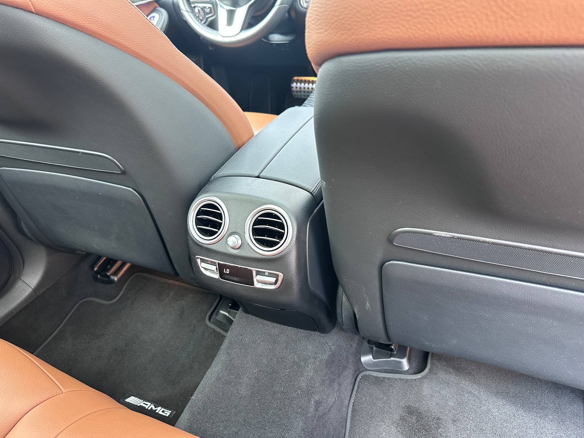 MERCEDES-BENZ GLC 400 d 4Matic AMG Line Plus 9G-Tronic-image-17