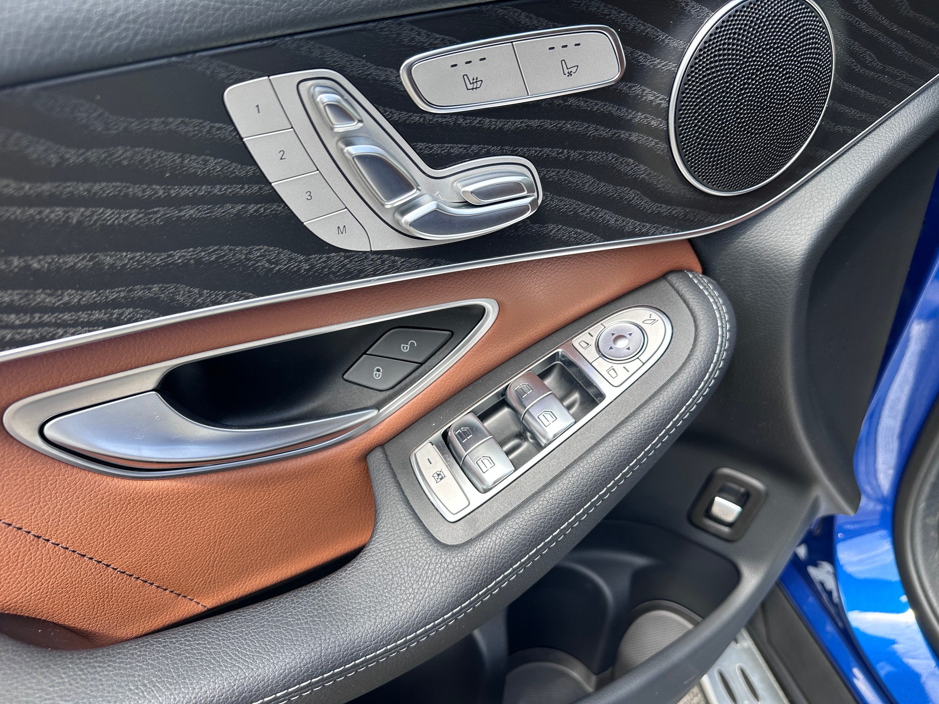 MERCEDES-BENZ GLC 400 d 4Matic AMG Line Plus 9G-Tronic-image-11
