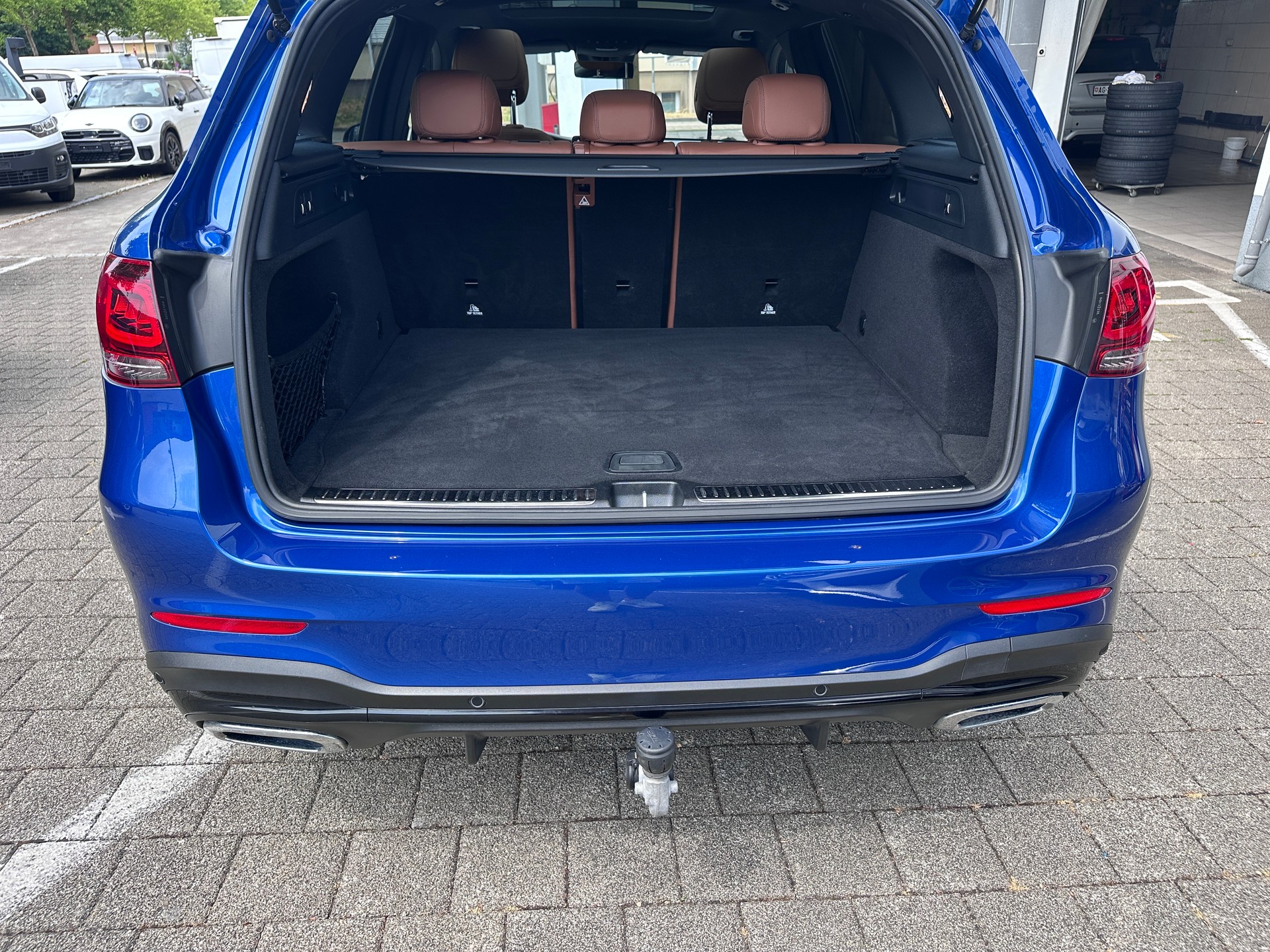 MERCEDES-BENZ GLC 400 d 4Matic AMG Line Plus 9G-Tronic-image-19