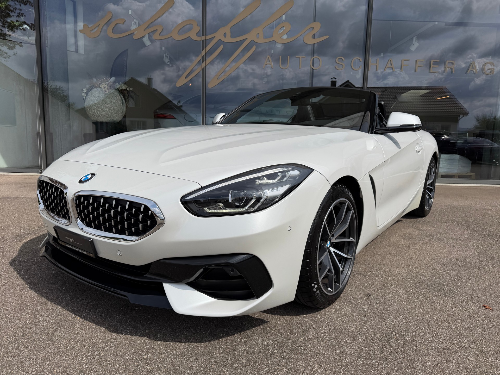 BMW Z4 sDrive 30i Sport Line Steptronic-showroom-element-1
