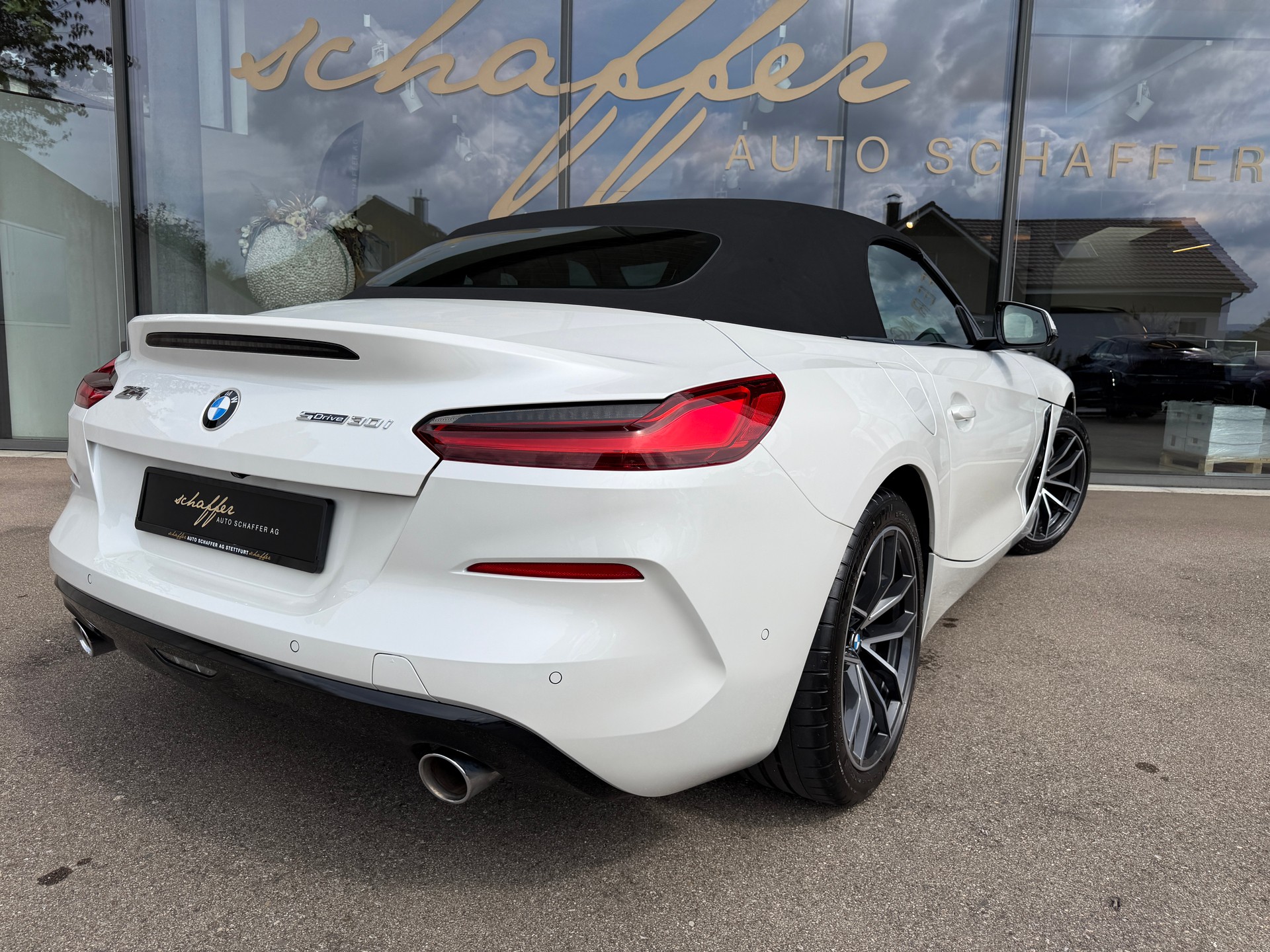 BMW Z4 sDrive 30i Sport Line Steptronic-image-10
