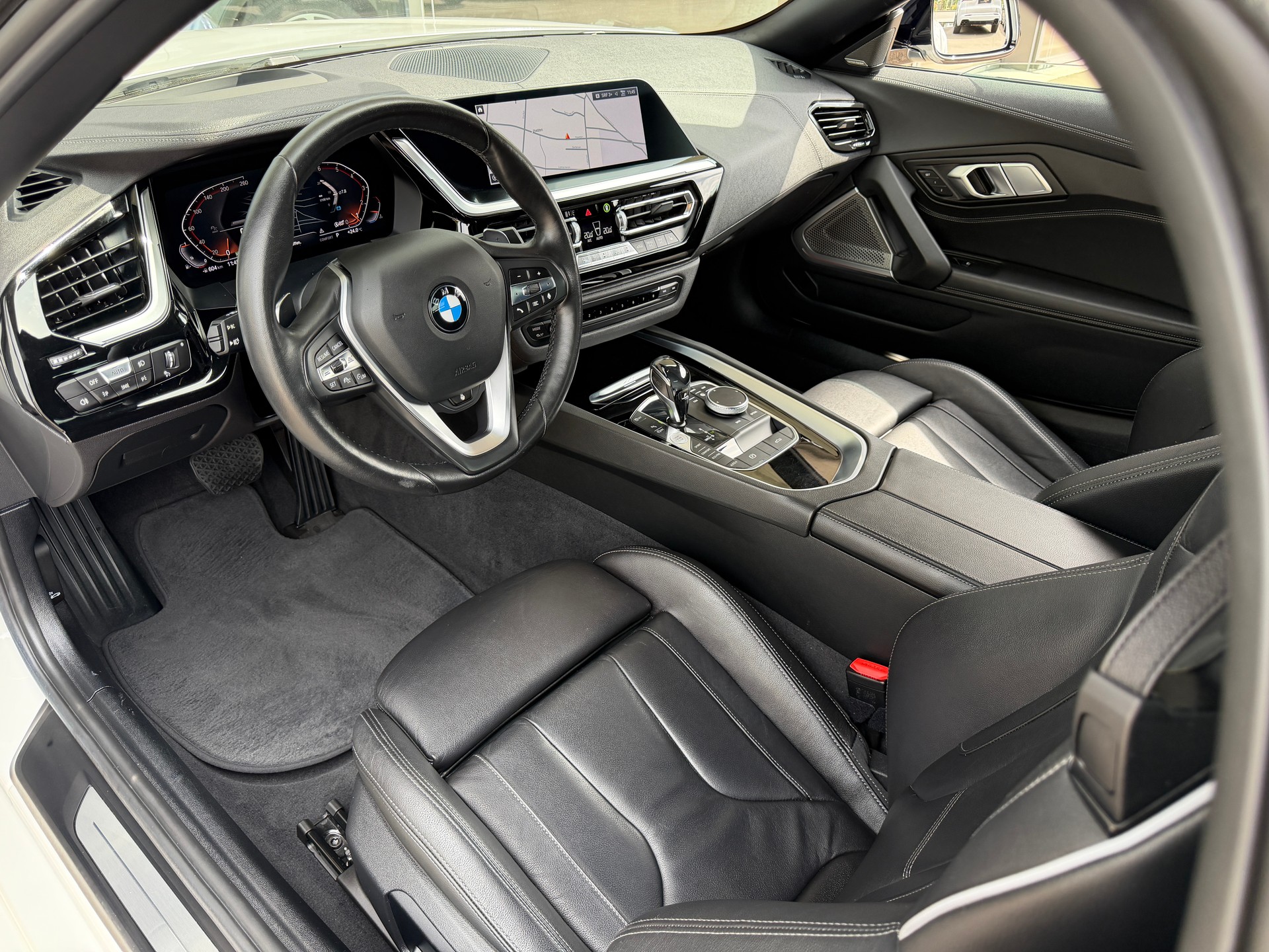 BMW Z4 sDrive 30i Sport Line Steptronic-image-11