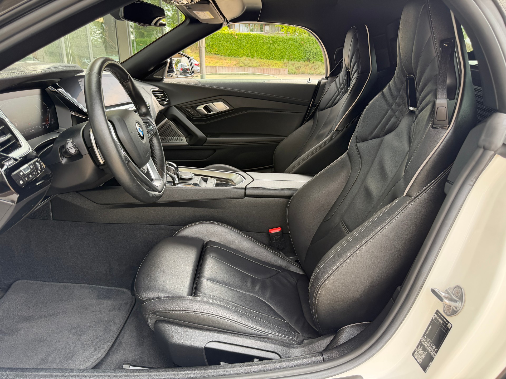 BMW Z4 sDrive 30i Sport Line Steptronic-image-12