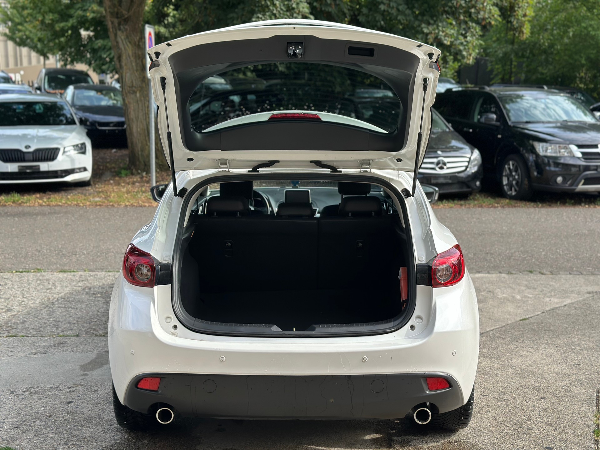 MAZDA 3 2.2 16V CD Revolution-image-5