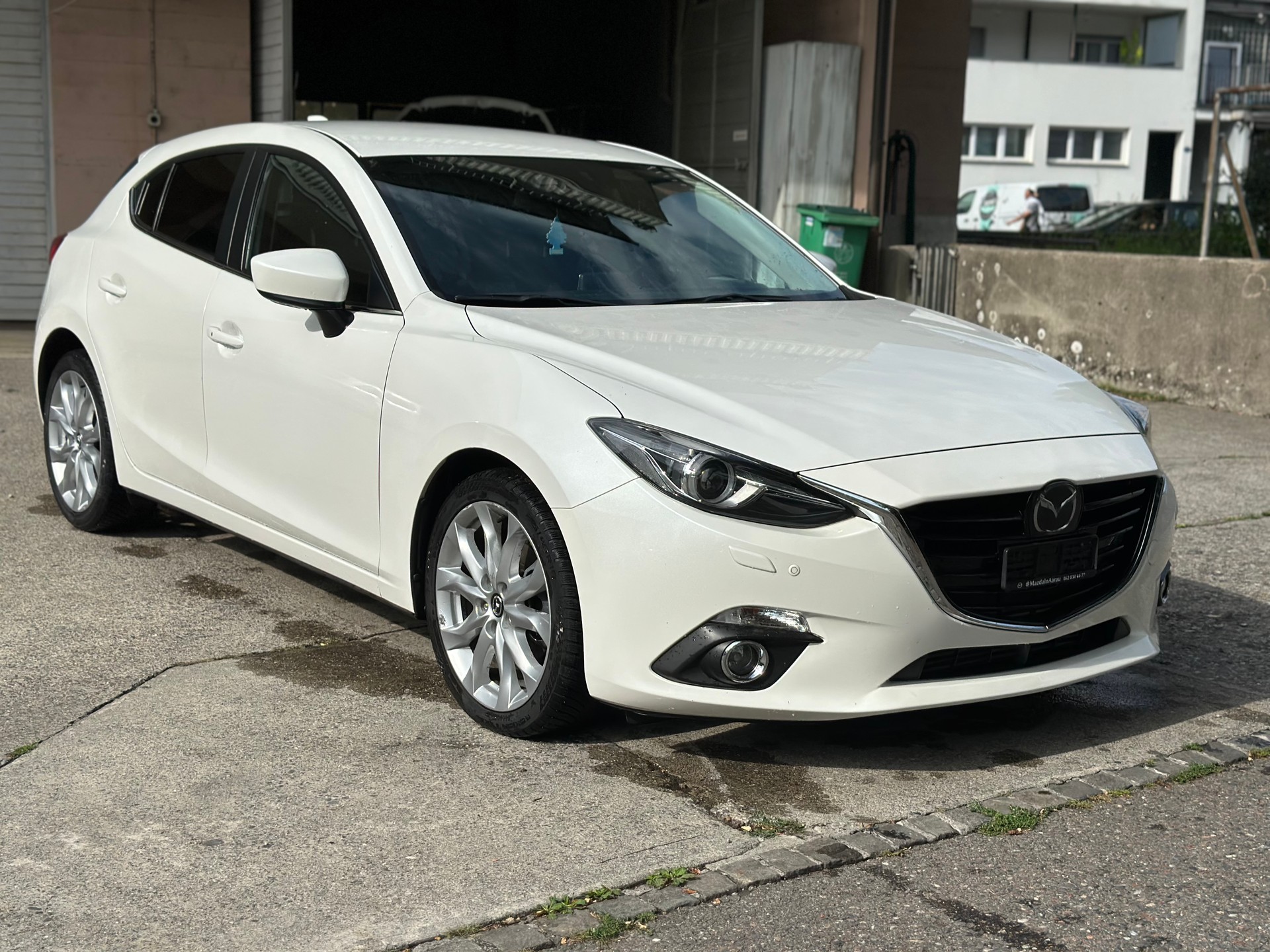 MAZDA 3 2.2 16V CD Revolution-image-1