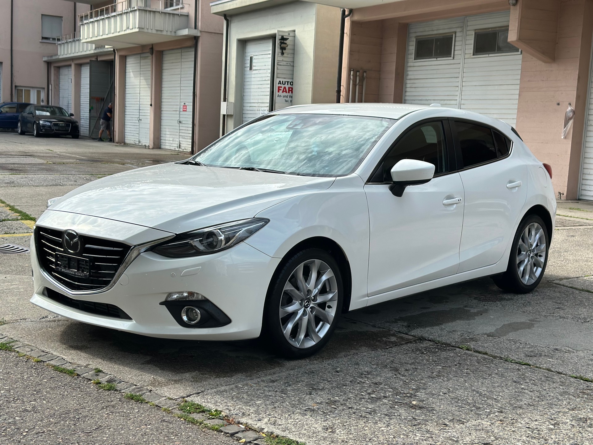 MAZDA 3 2.2 16V CD Revolution-image-4