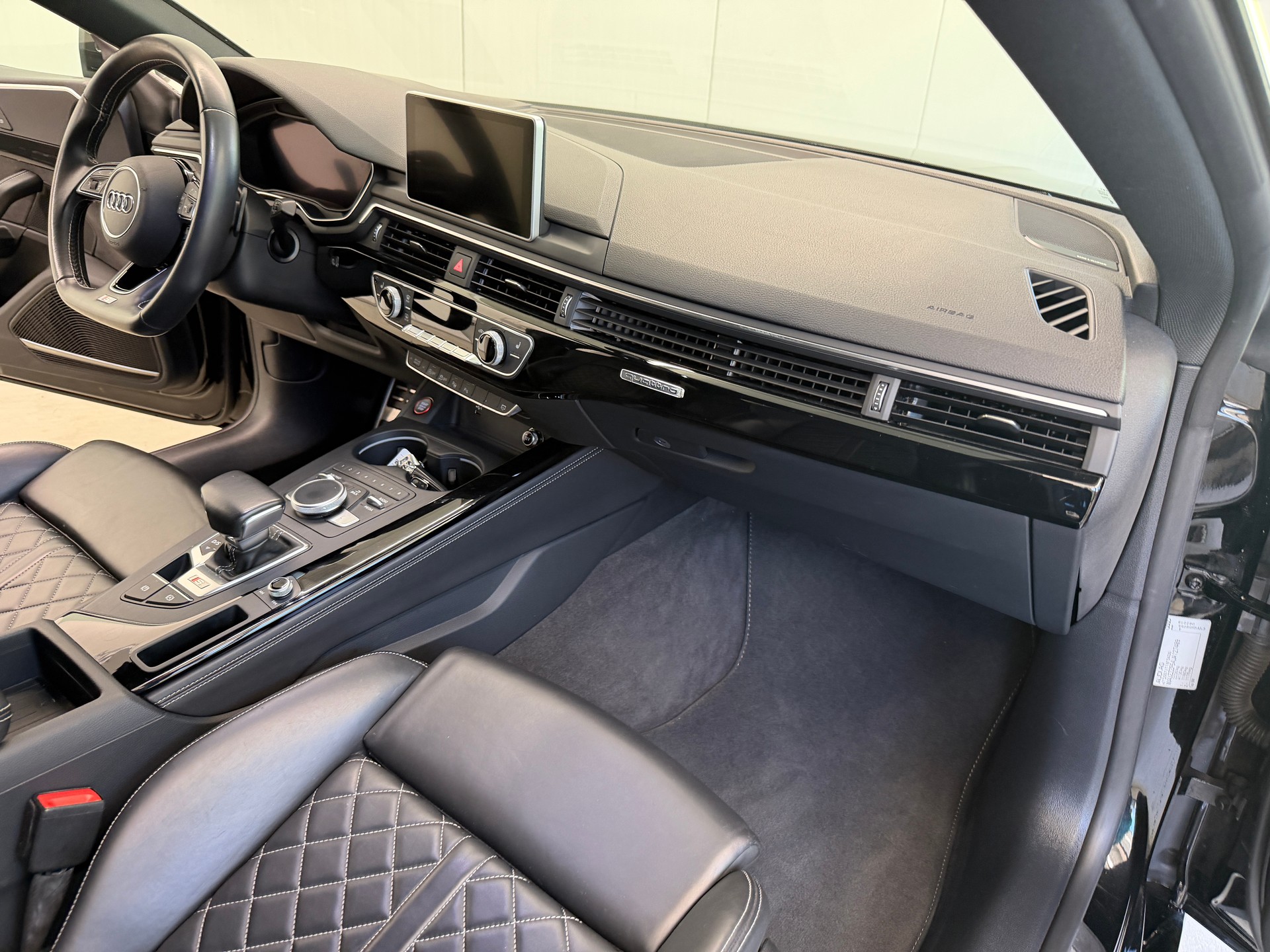 AUDI S5 Sportback 3.0 TFSI quattro tiptronic-image-22