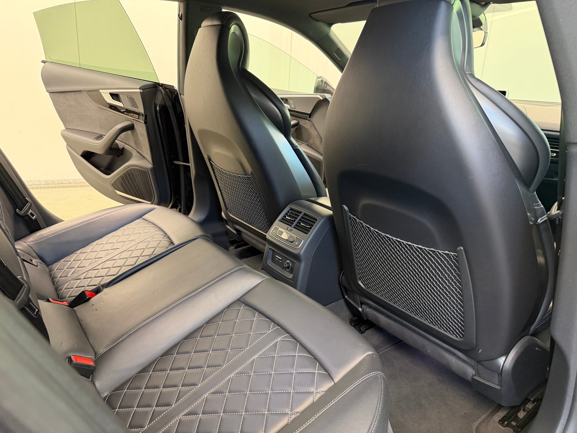 AUDI S5 Sportback 3.0 TFSI quattro tiptronic-image-19