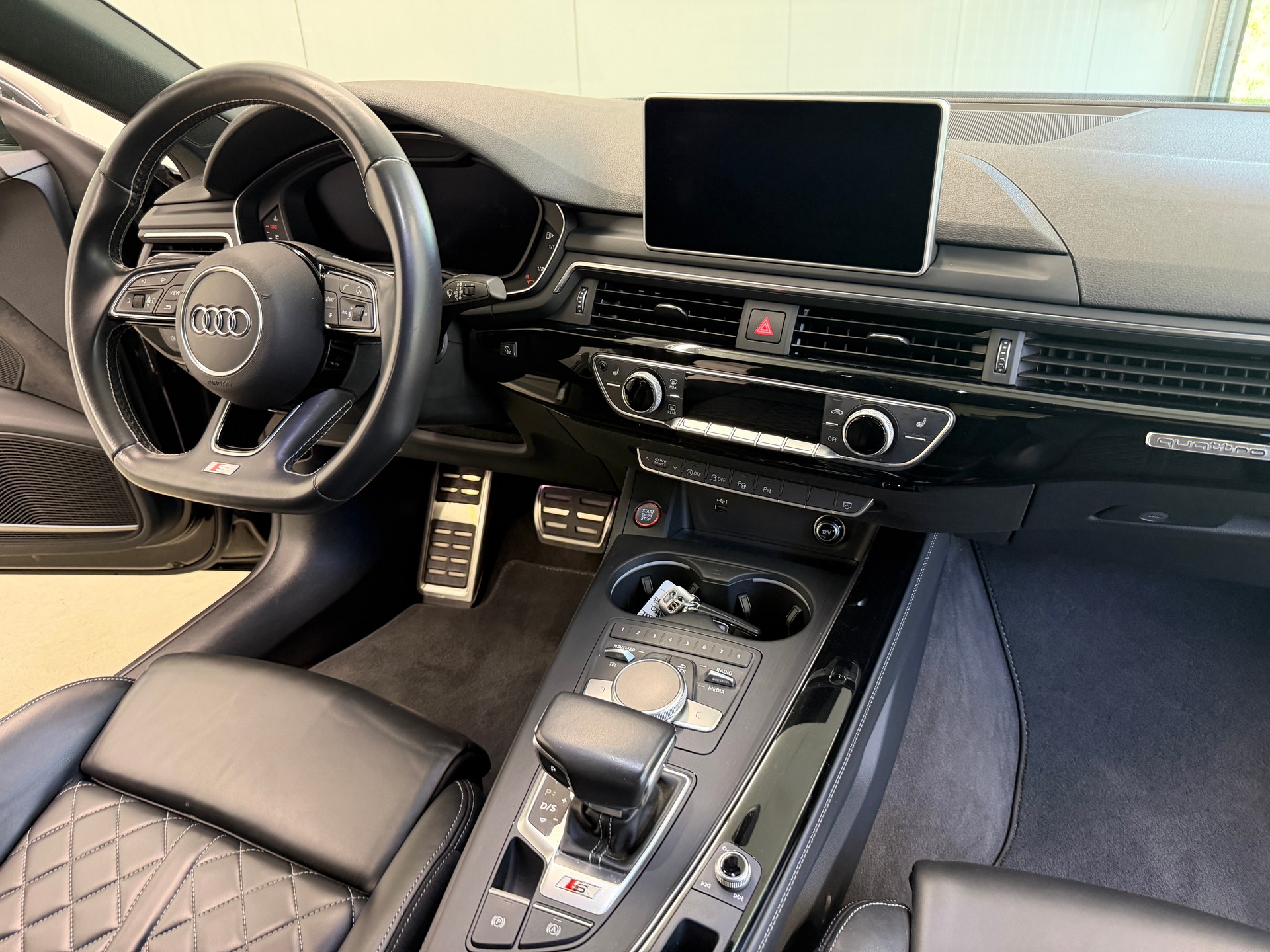 AUDI S5 Sportback 3.0 TFSI quattro tiptronic-image-23