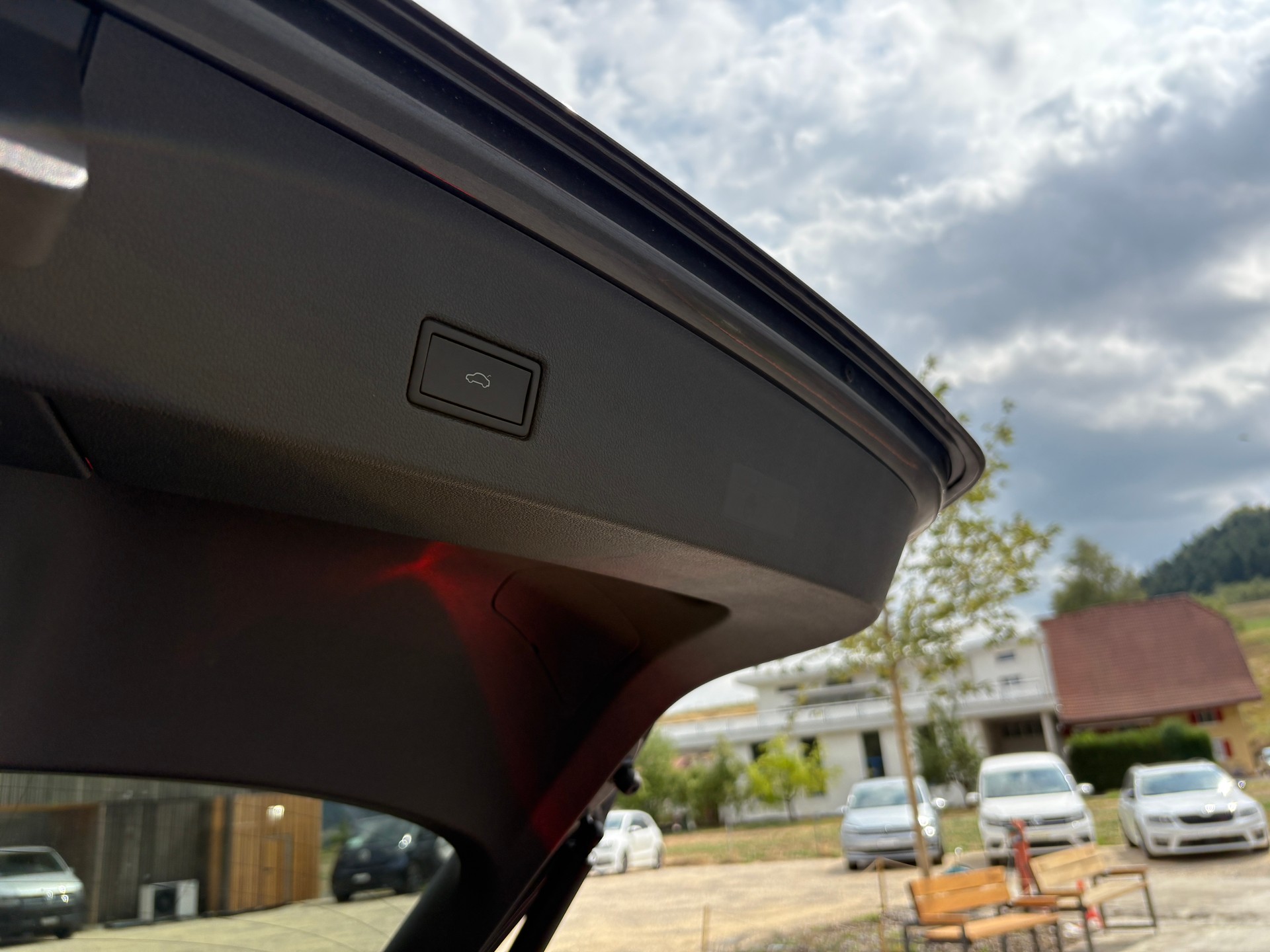 VW T-Roc 2.0 TSI R DSG 4Motion-image-9