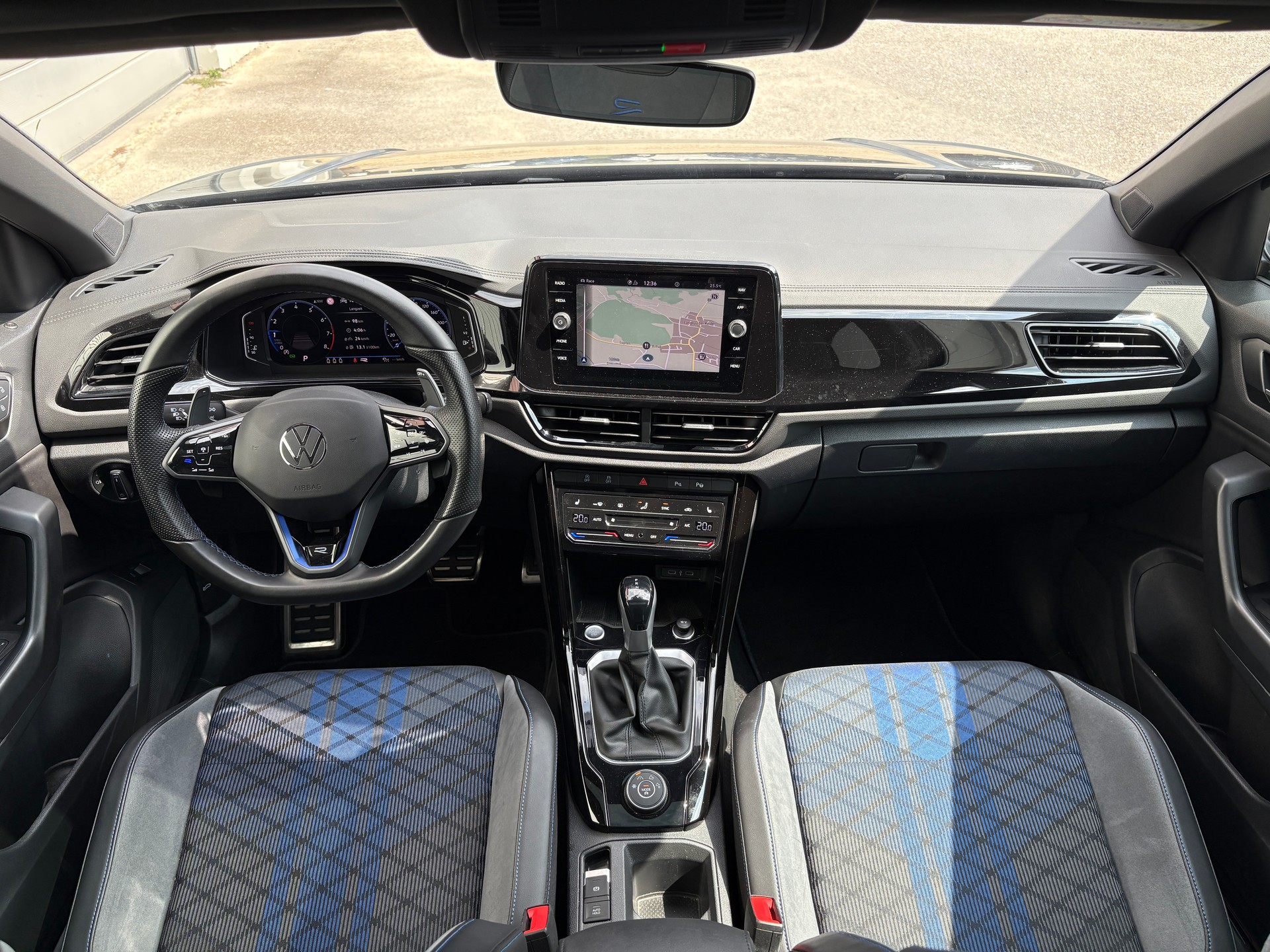 VW T-Roc 2.0 TSI R DSG 4Motion-image-8