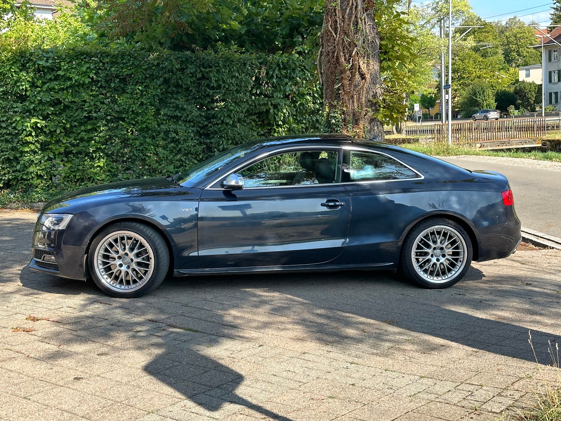 AUDI 3.0 V6 TFSI quattro S-Tronic-image-1