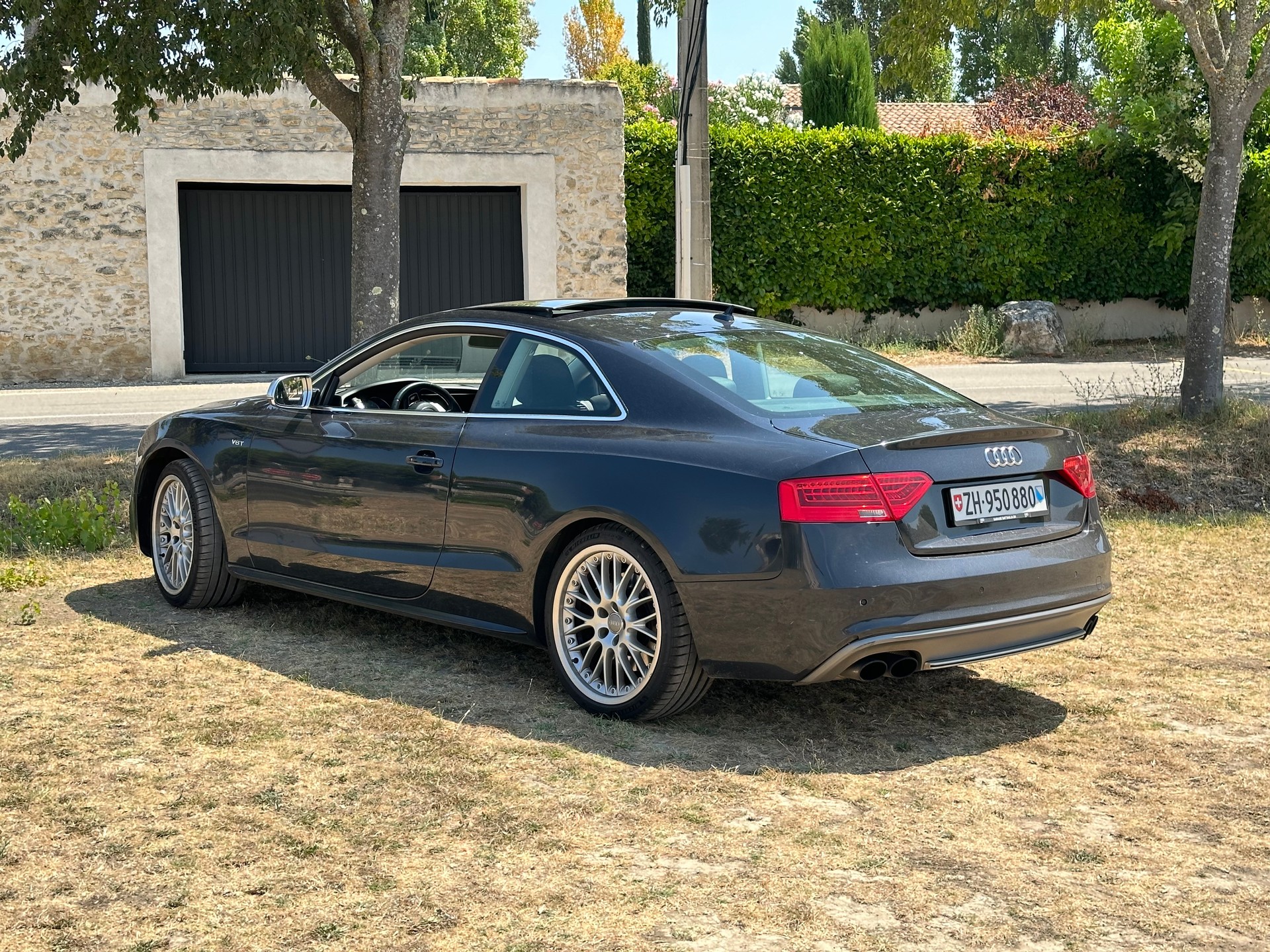 AUDI 3.0 V6 TFSI quattro S-Tronic-image-3