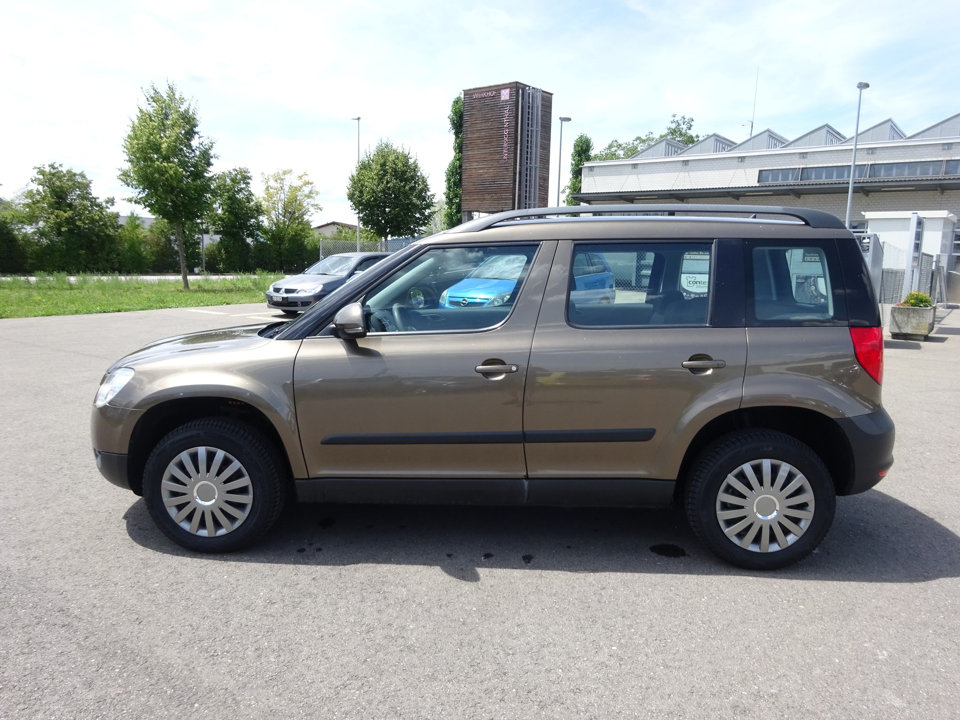SKODA Yeti 1.8 TSI Active 4x4-image-9
