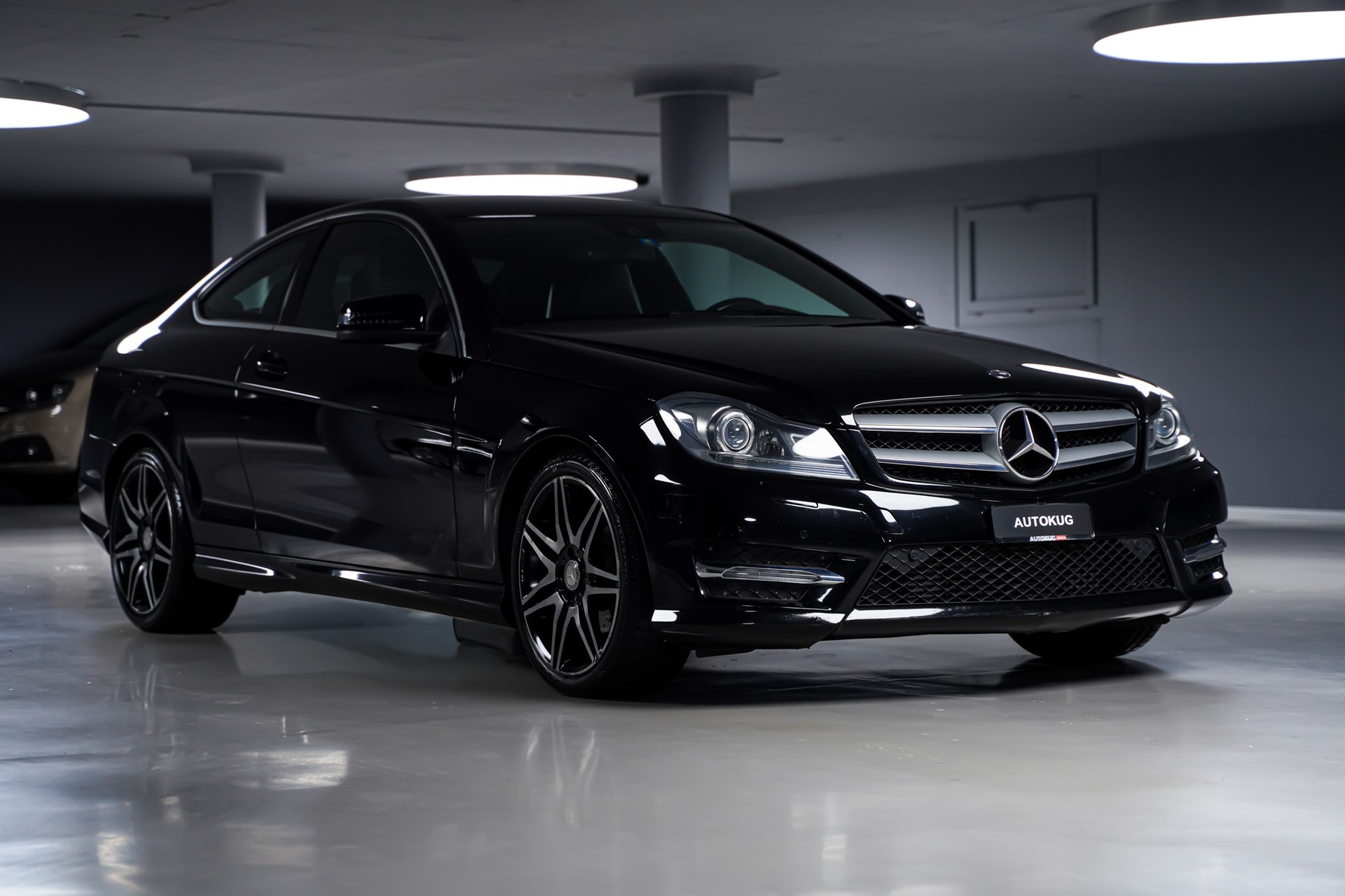 MERCEDES-BENZ C 180 Coupé AMG Line 7G-Tronic-showroom-element-2
