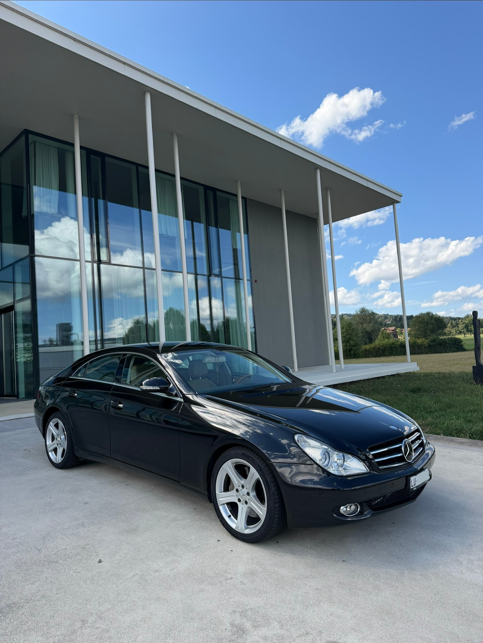 MERCEDES-BENZ CLS 500 V8-image-1