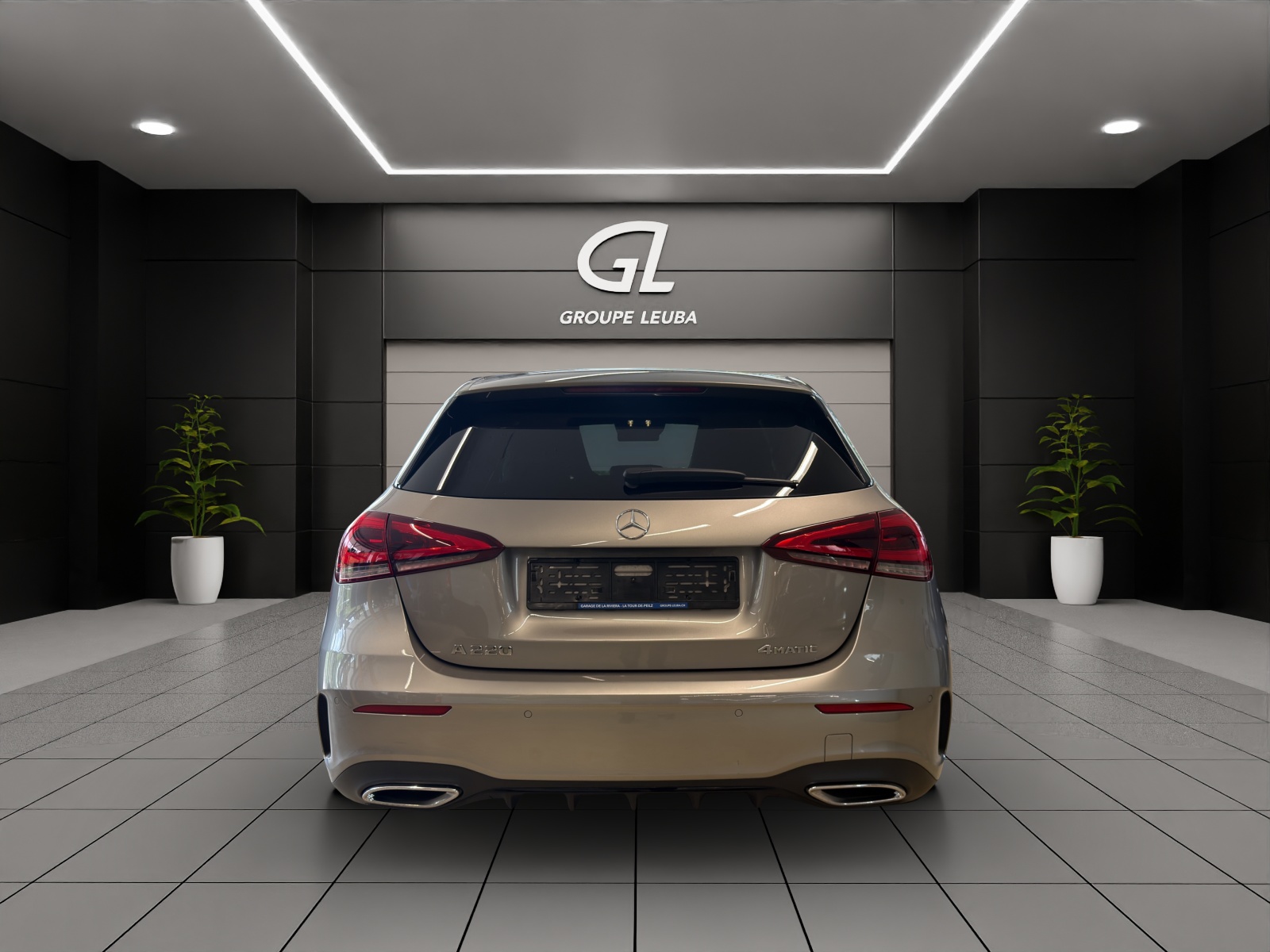 MERCEDES-BENZ A 220 AMG Line 7G-DCT 4Matic-image-4
