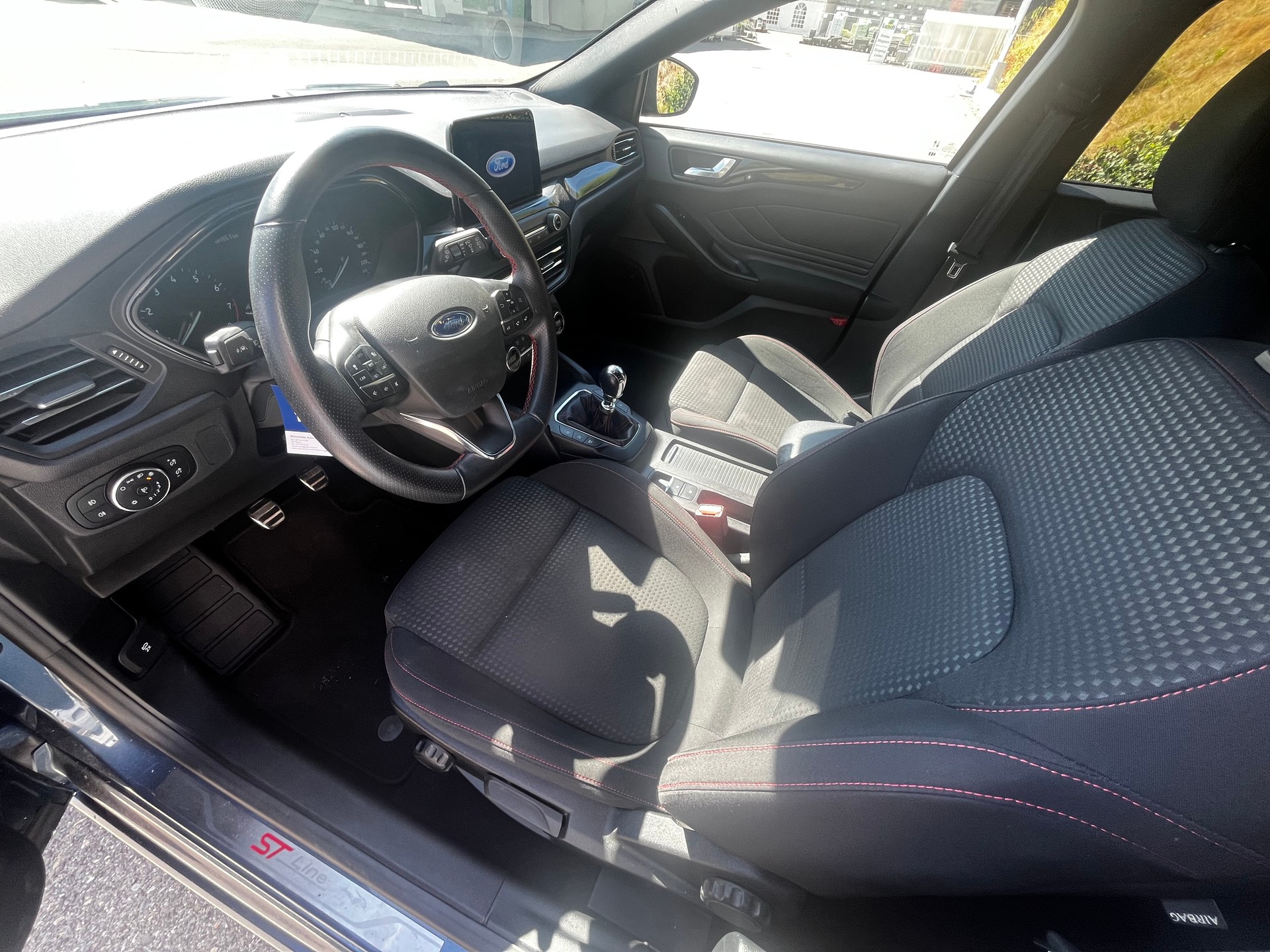FORD 1.0i EcoB Hybrid 155 ST-Line-image-3