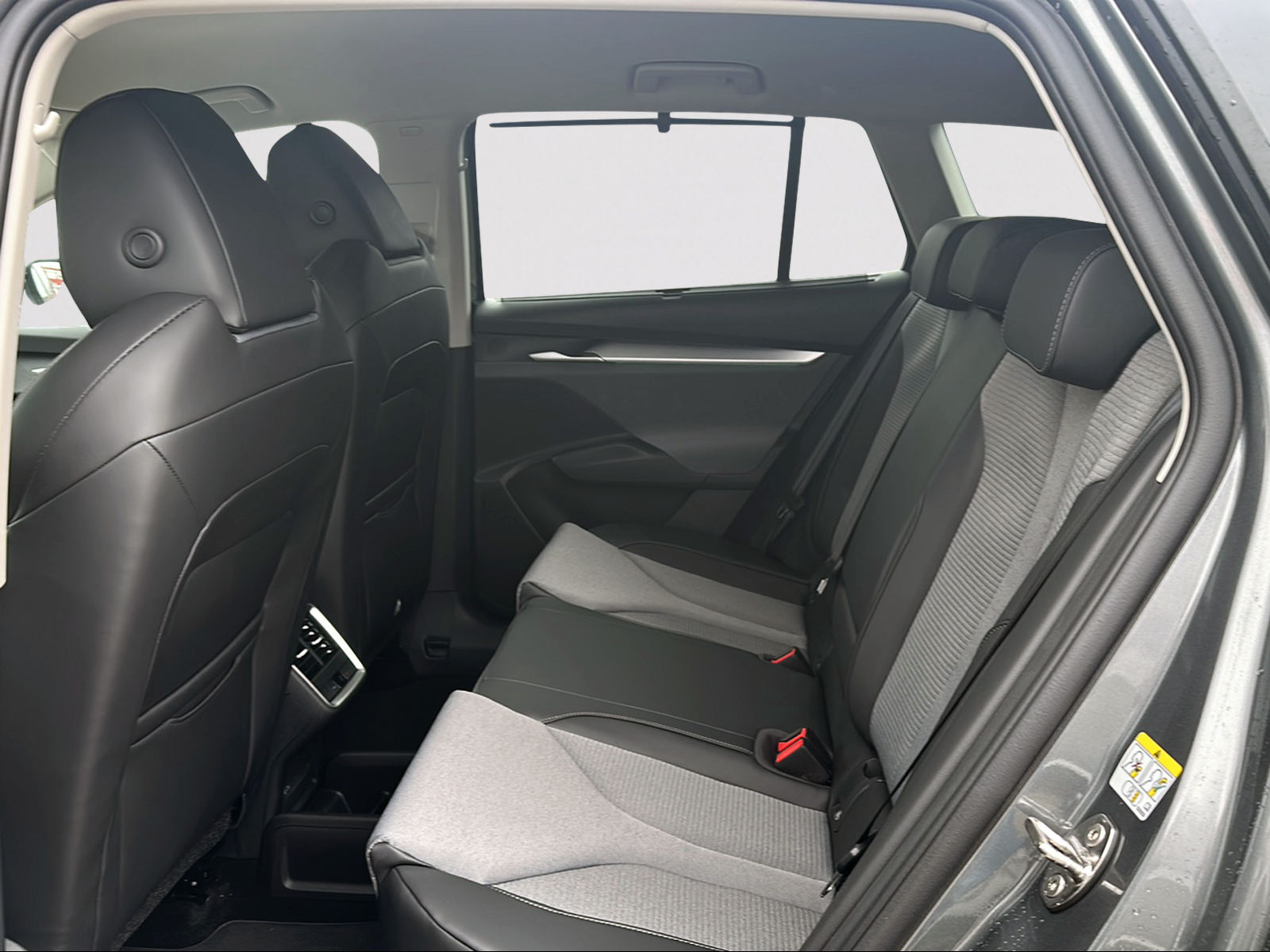 SKODA Enyaq 85 Dynamic-image-4