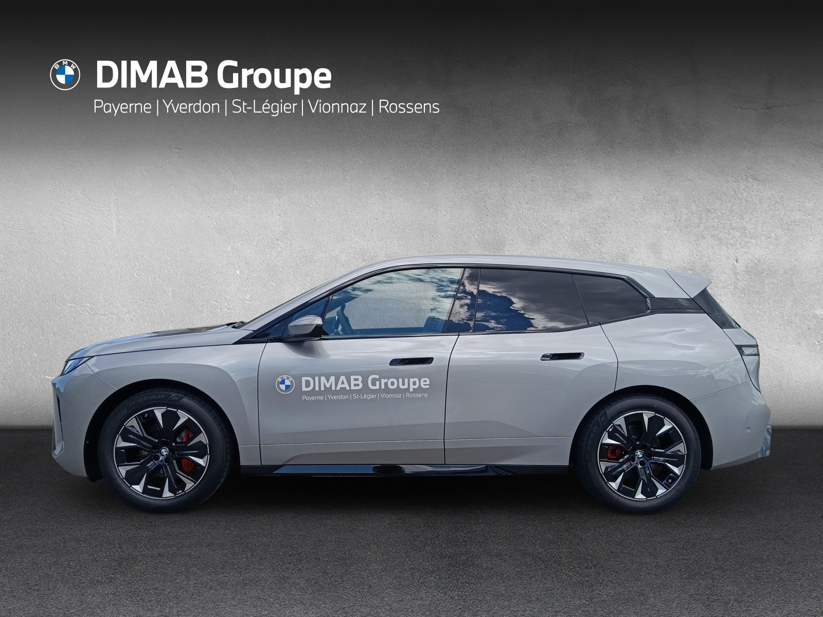 BMW iX xDrive60 M Sport Pro-image-1