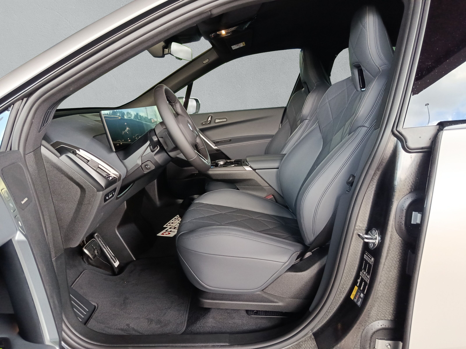 BMW iX xDrive60 M Sport Pro-image-11