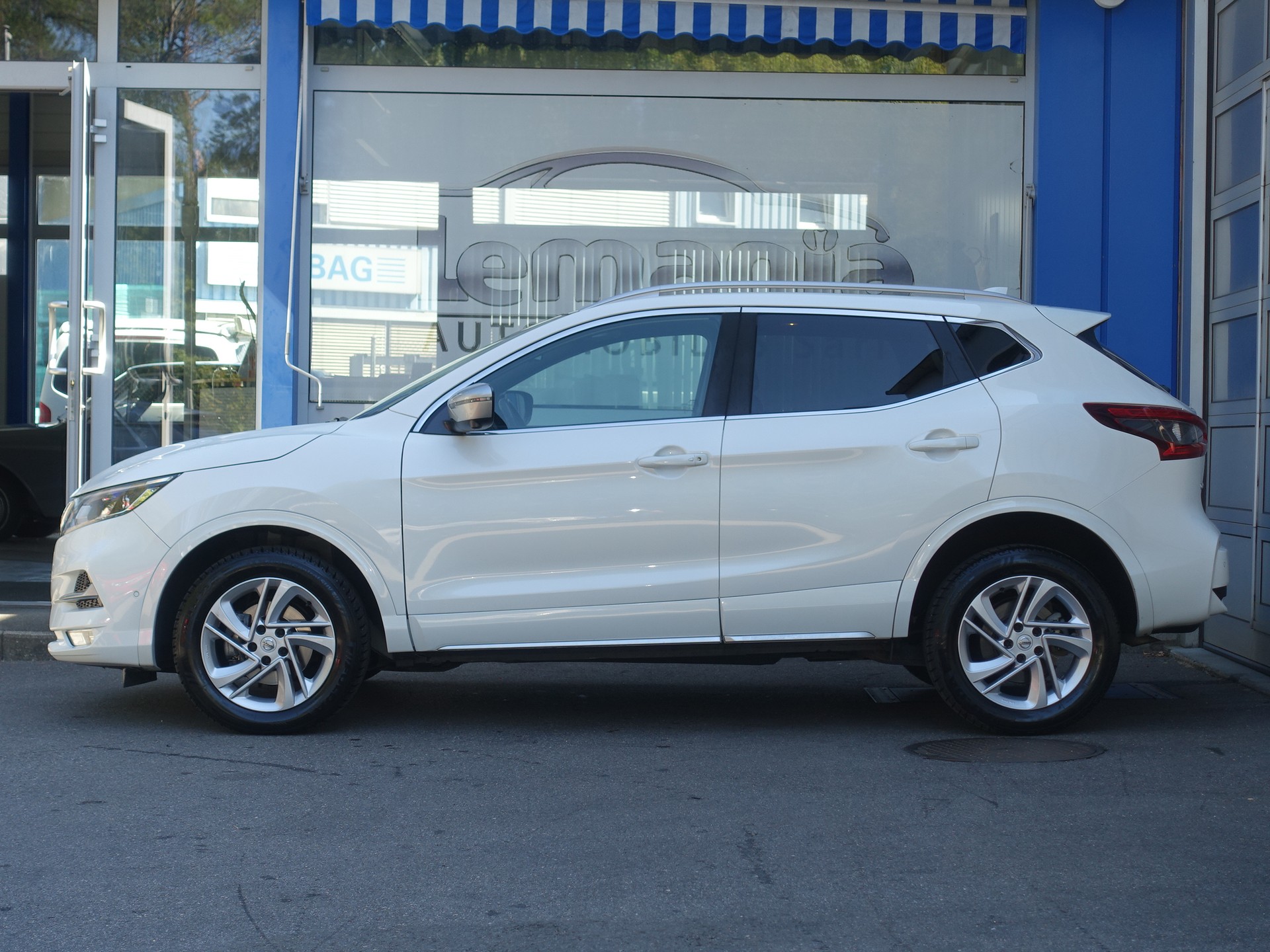 NISSAN Qashqai 1.7 dCi tekna Xtronic ALL-MODE 4x4-image-6