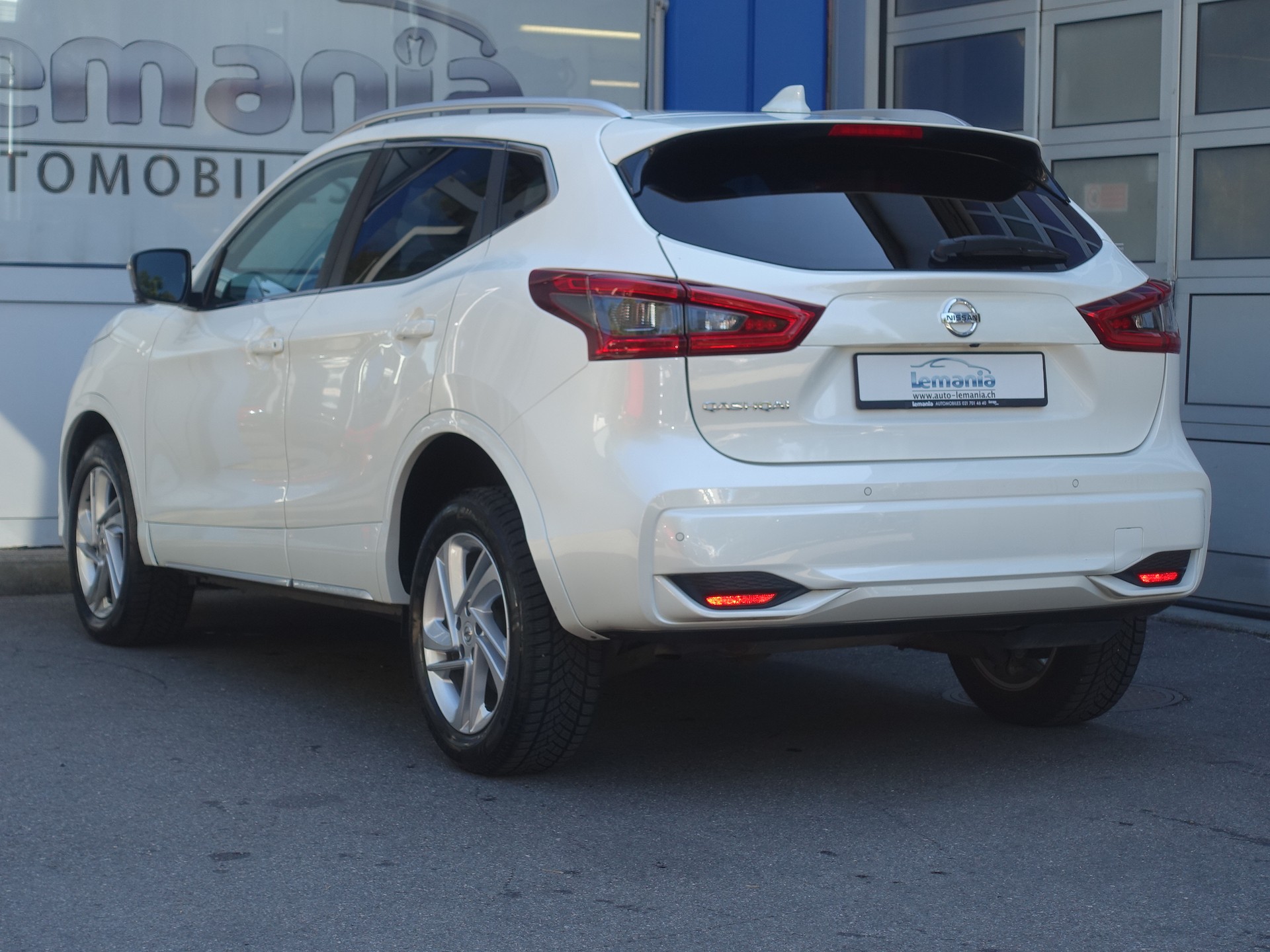 NISSAN Qashqai 1.7 dCi tekna Xtronic ALL-MODE 4x4-image-3