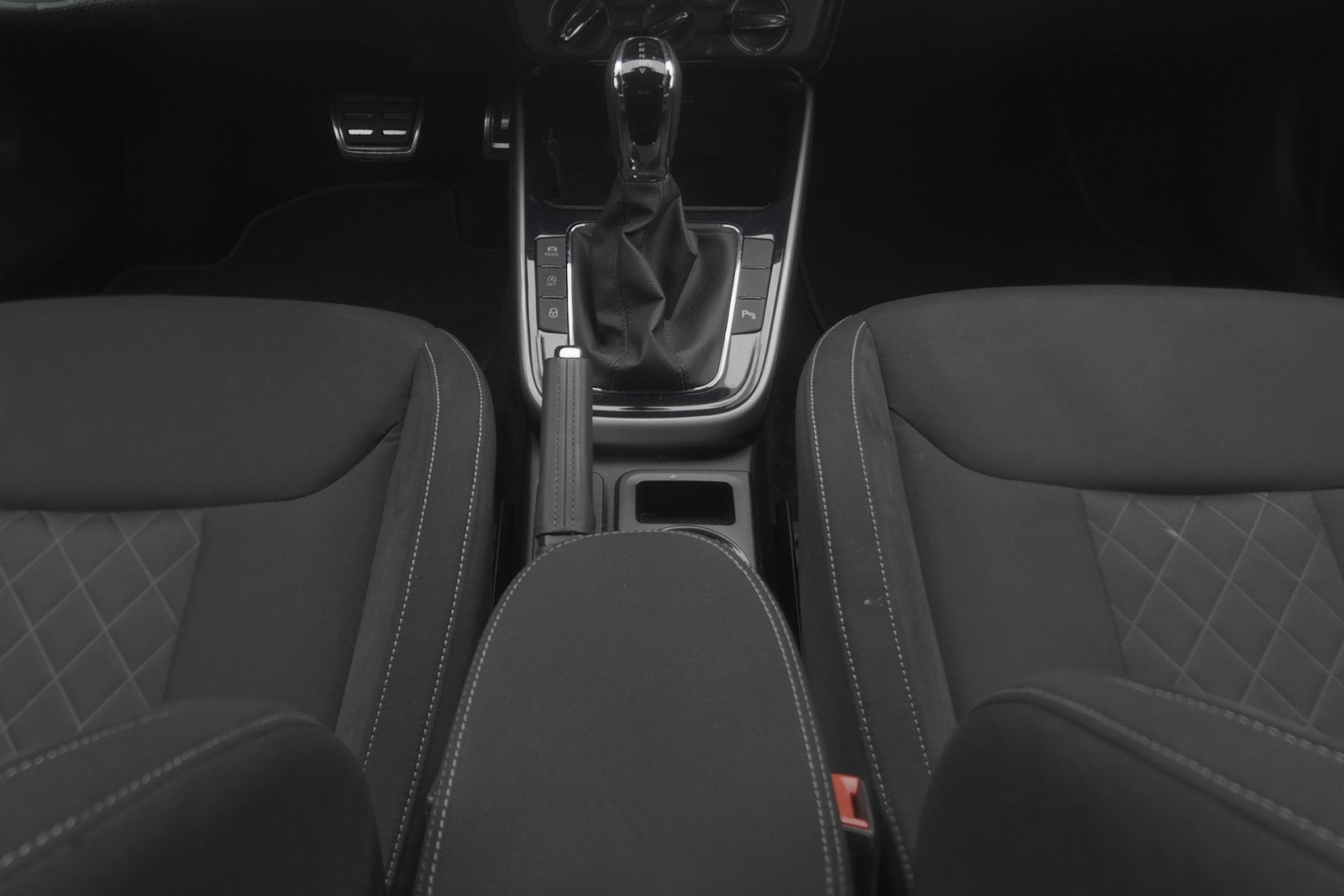SKODA Fabia 1.0 TSI Selection DSG-image-8