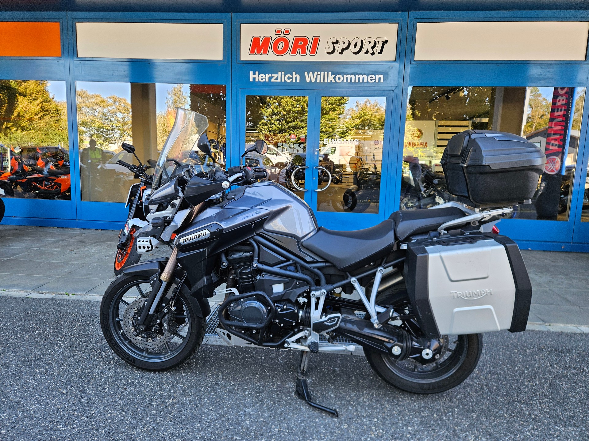 TRIUMPH Tiger 1200 Explorer ABS-showroom-element-3