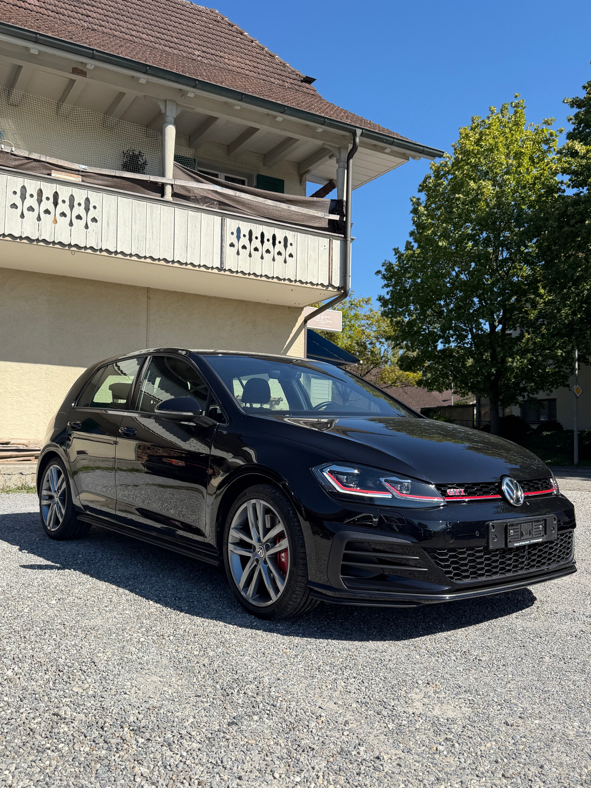 VW Golf 2.0 TSI GTI Performance DSG-image-3