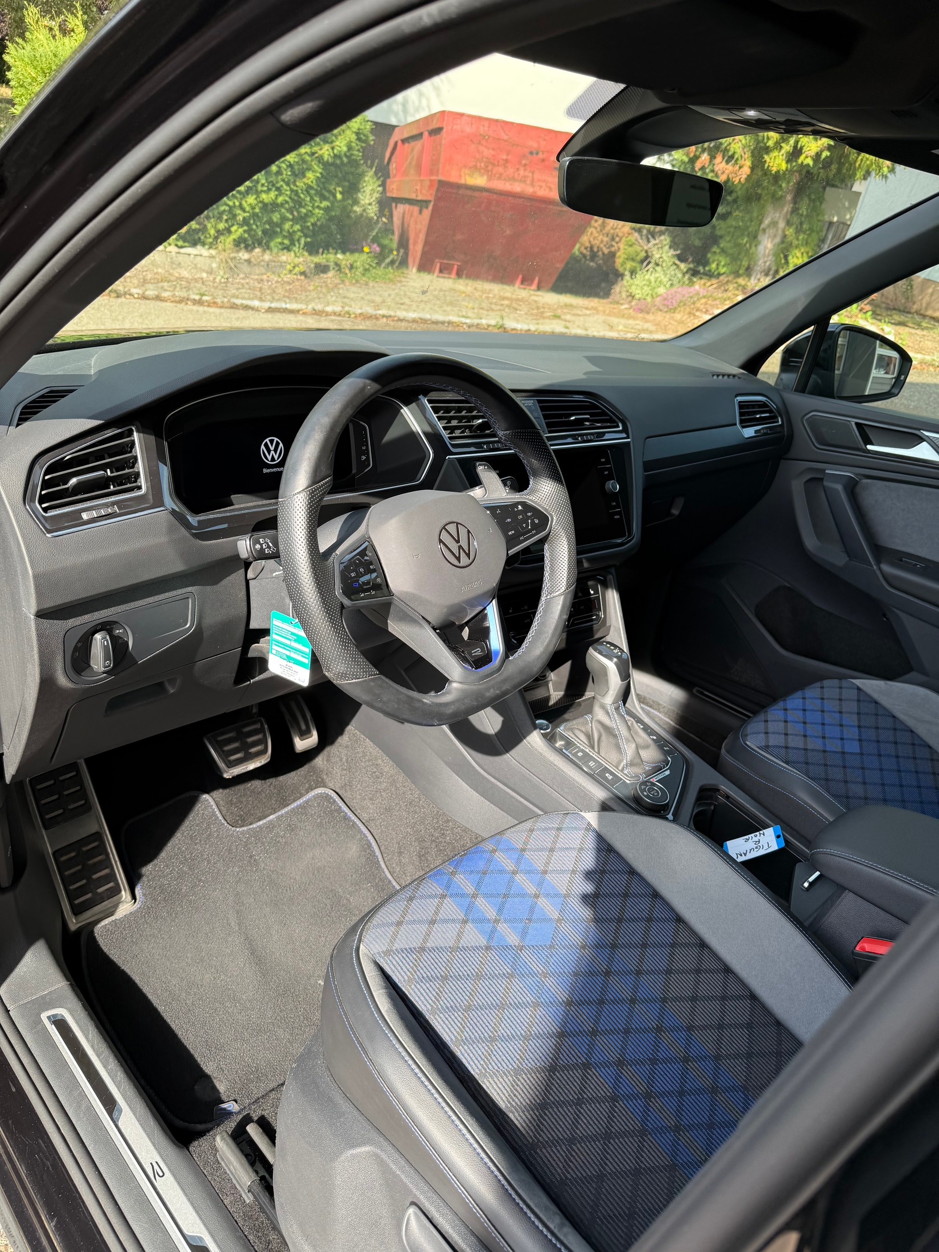 VW Tiguan 2.0TSI R 4Motion DSG-image-7