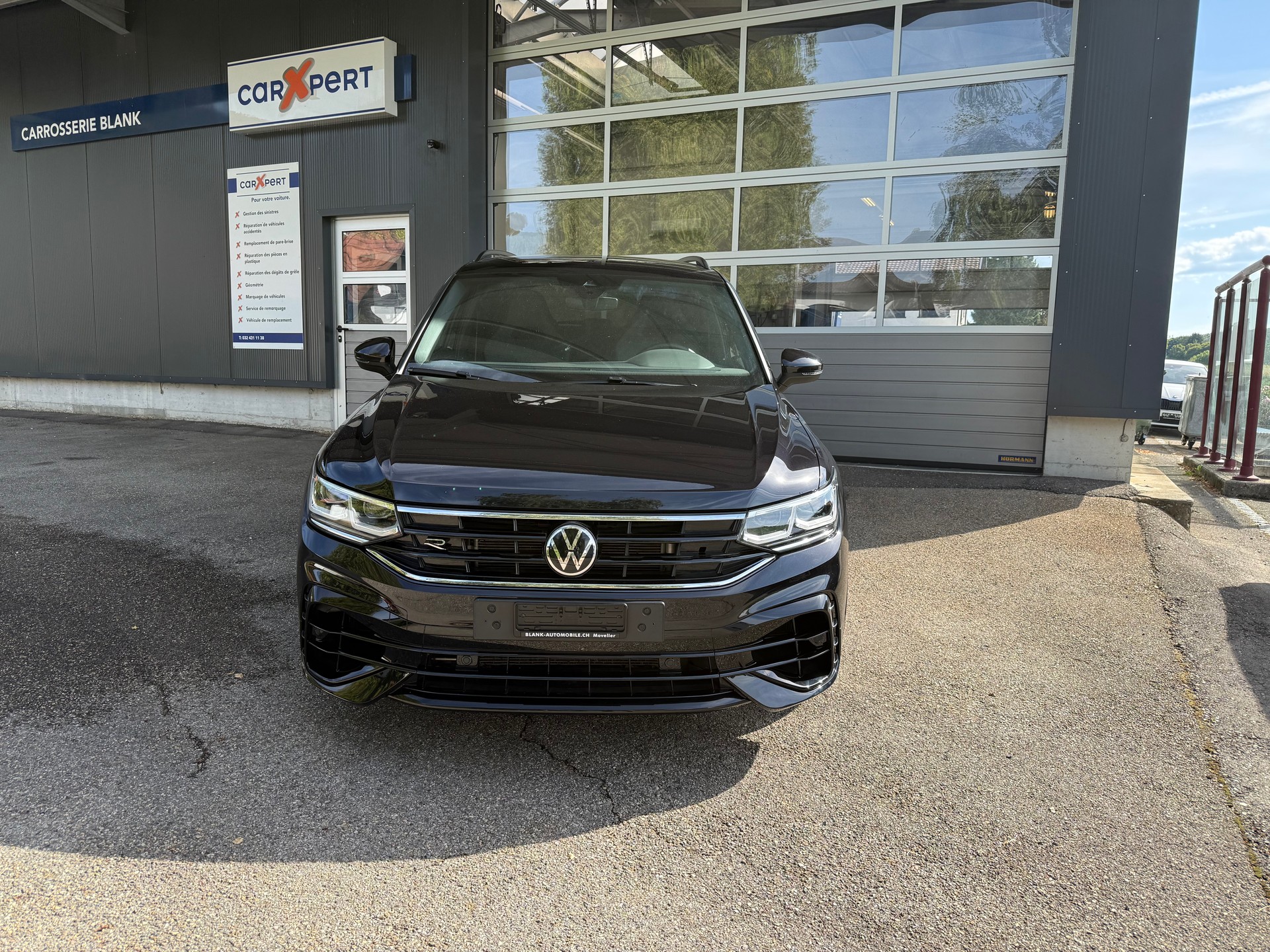 VW Tiguan 2.0TSI R 4Motion DSG-image-2