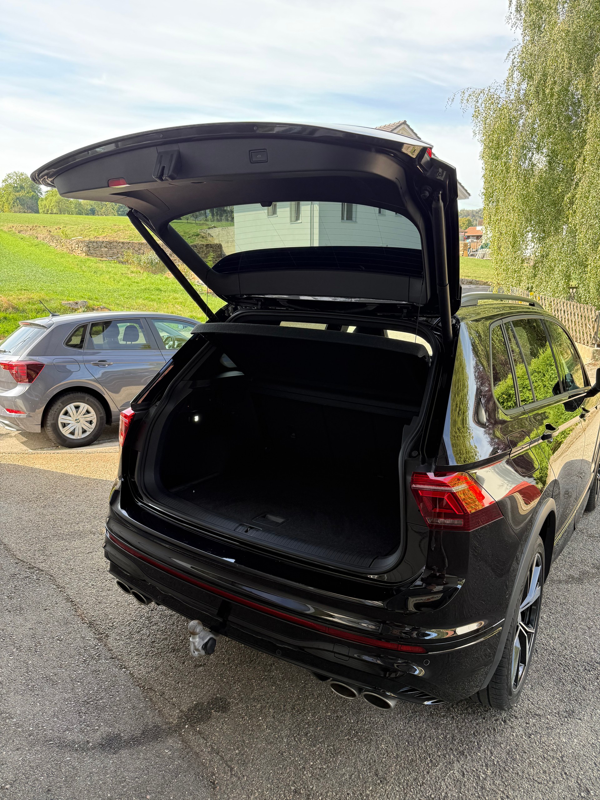 VW Tiguan 2.0TSI R 4Motion DSG-image-6
