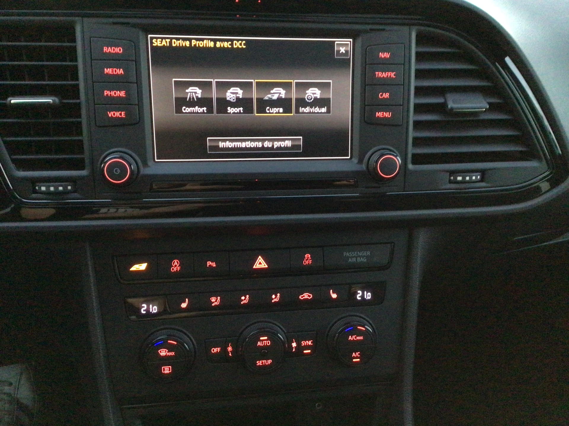 SEAT Leon ST 2.0 TSI Cupra 290 DSG-image-11