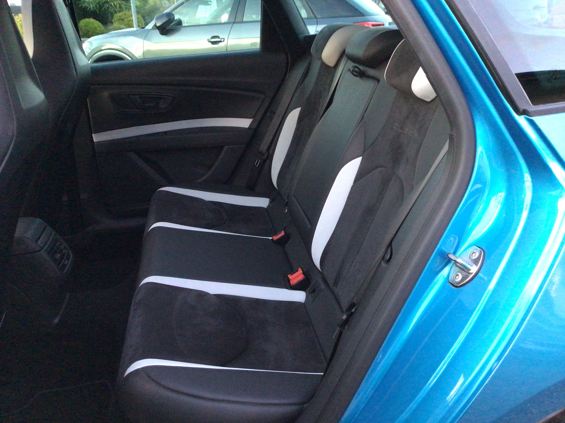 SEAT Leon ST 2.0 TSI Cupra 290 DSG-image-6
