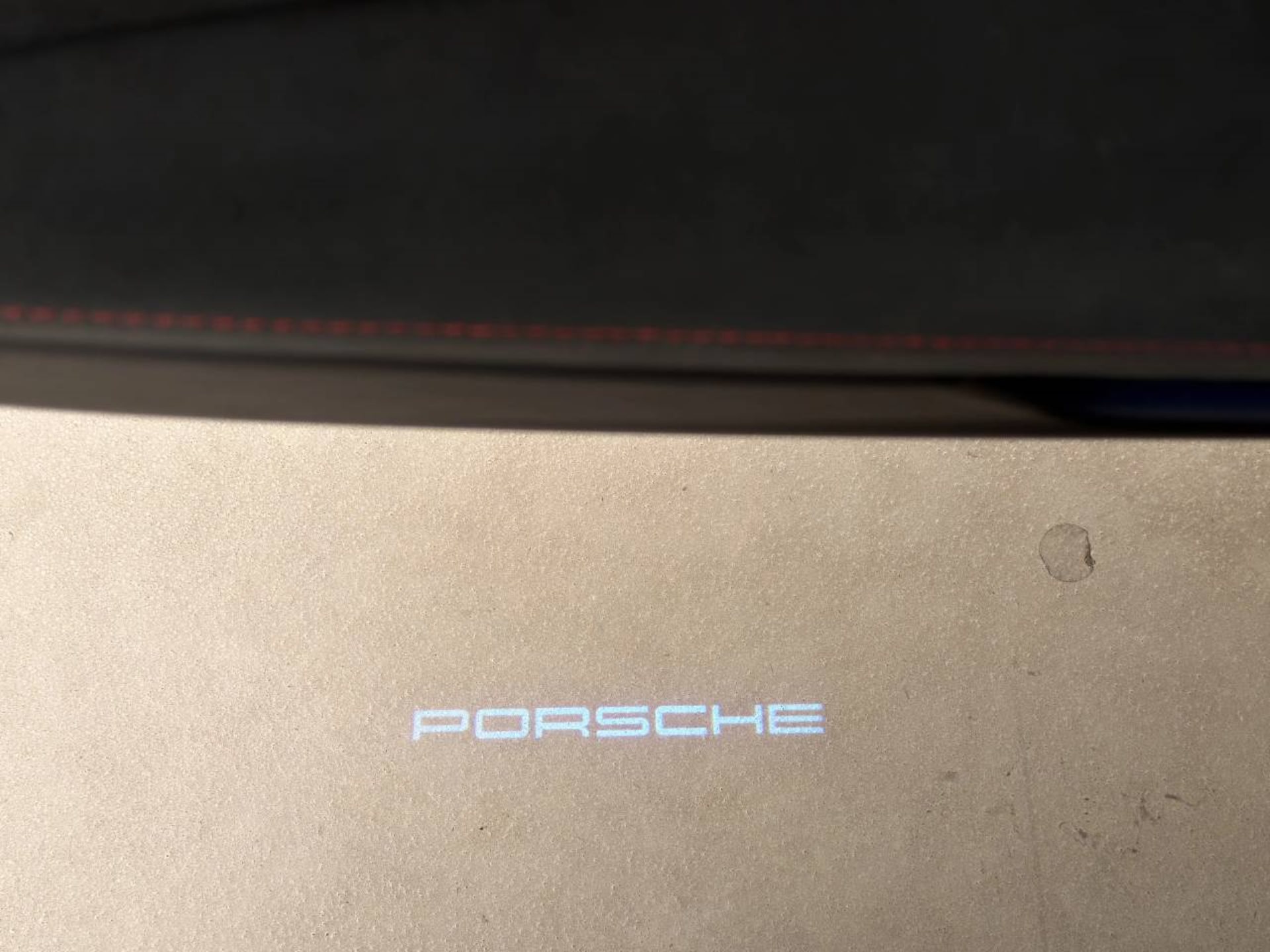 PORSCHE 911 Carrera 4 GTS-image-24
