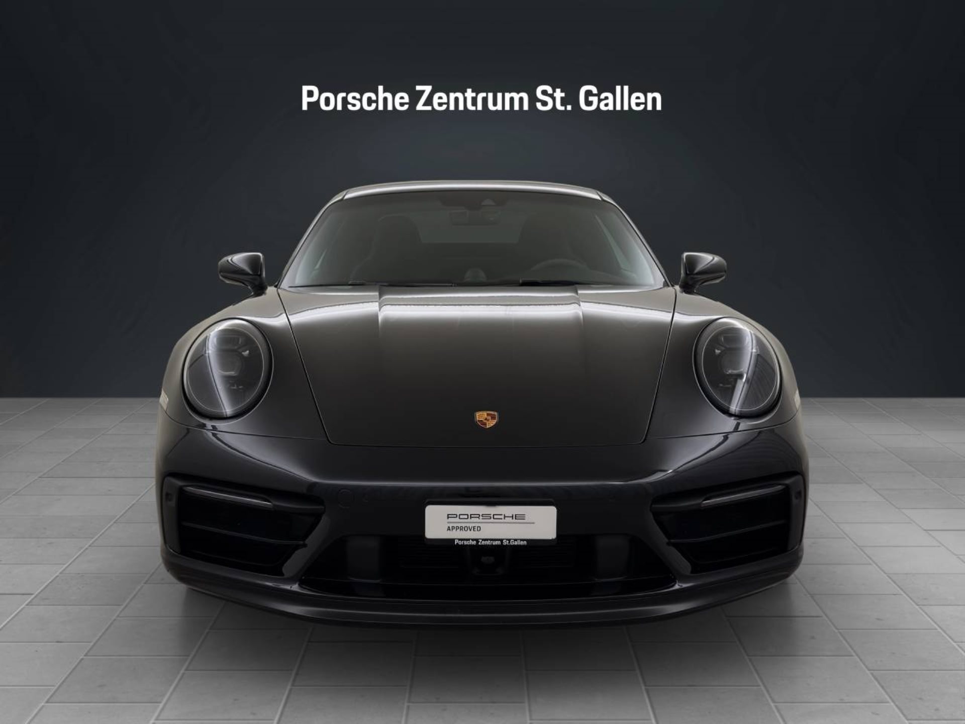 PORSCHE 911 Carrera 4 GTS-image-9