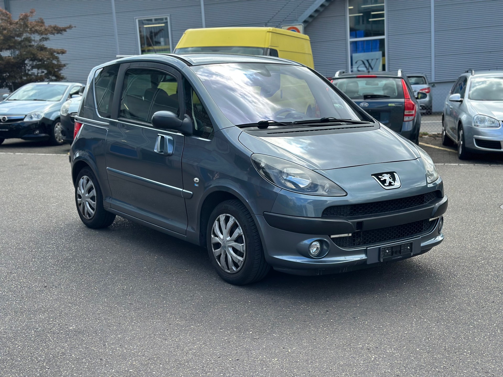 PEUGEOT 1007 1.4 HDI Trendy-image-3