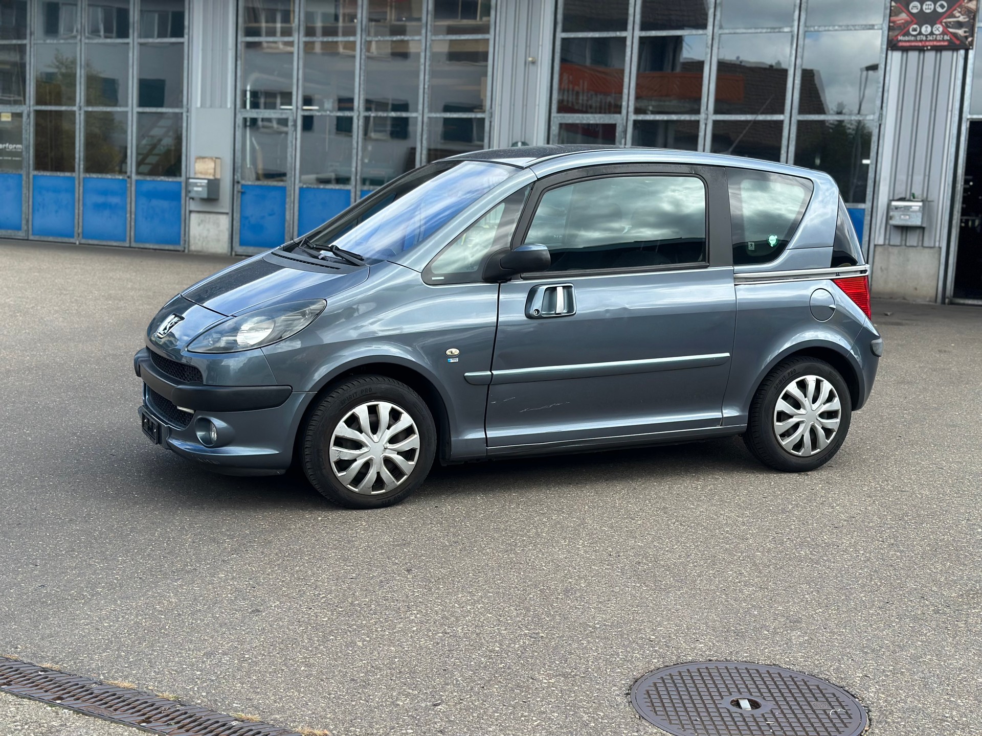 PEUGEOT 1007 1.4 HDI Trendy-image-1
