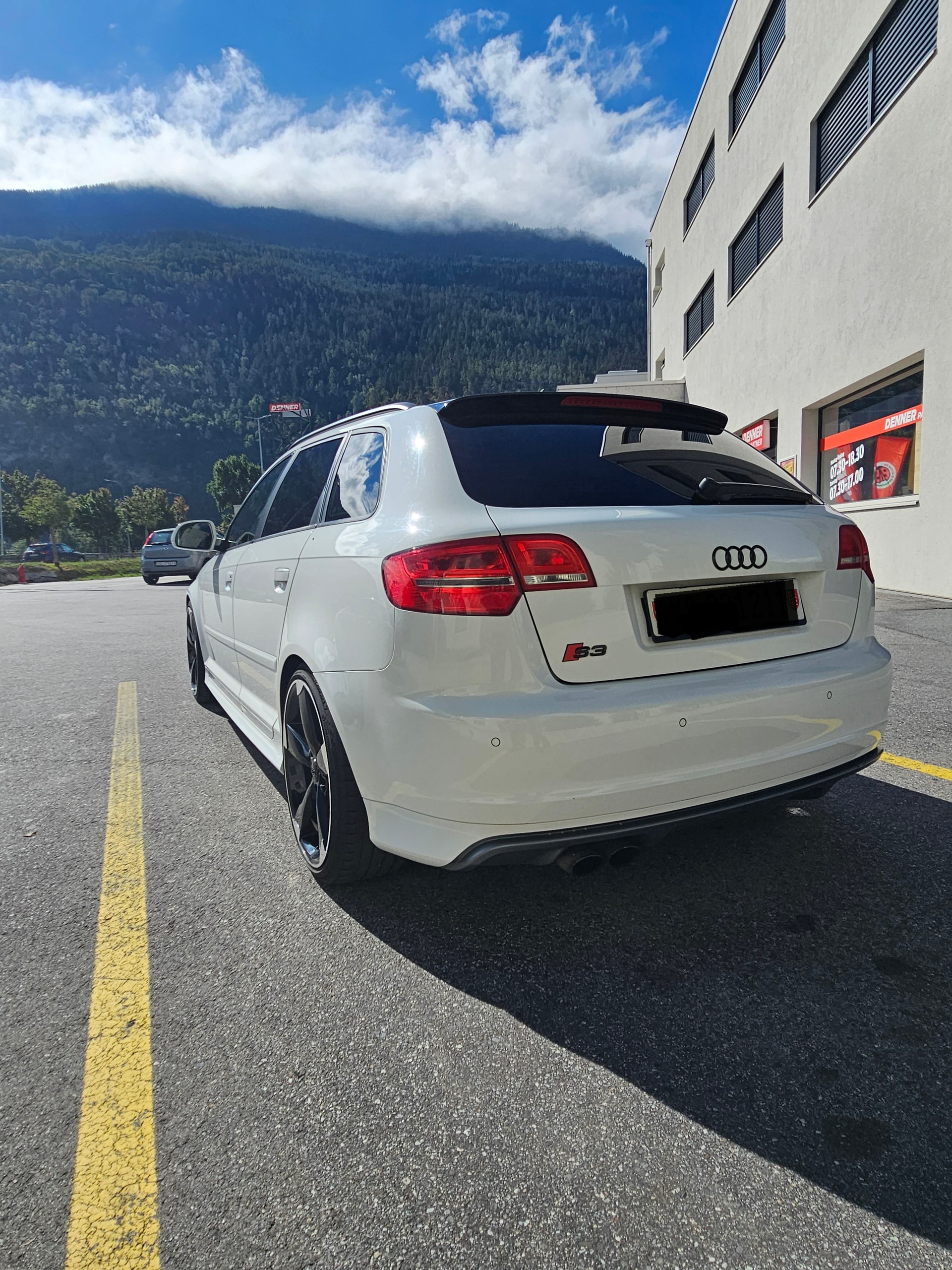 AUDI S3 2.0 T FSI quattro-image-1