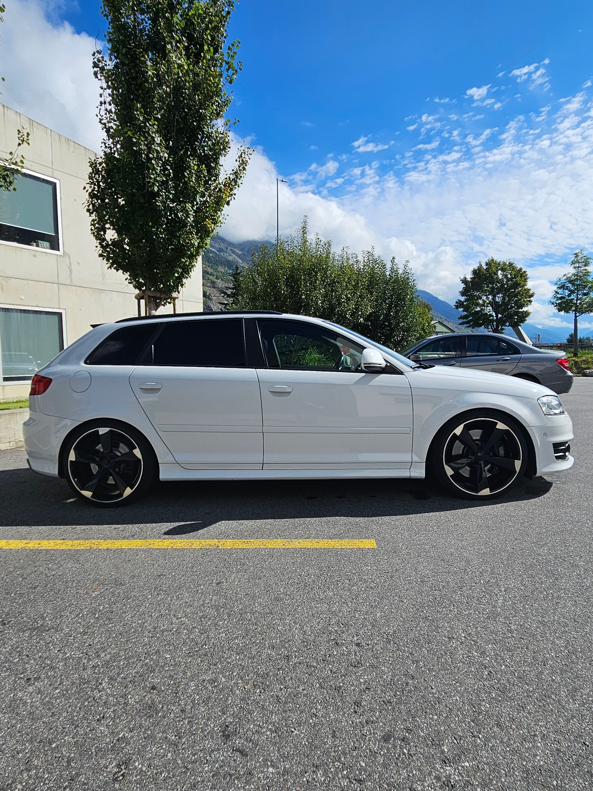 AUDI S3 2.0 T FSI quattro-image-2