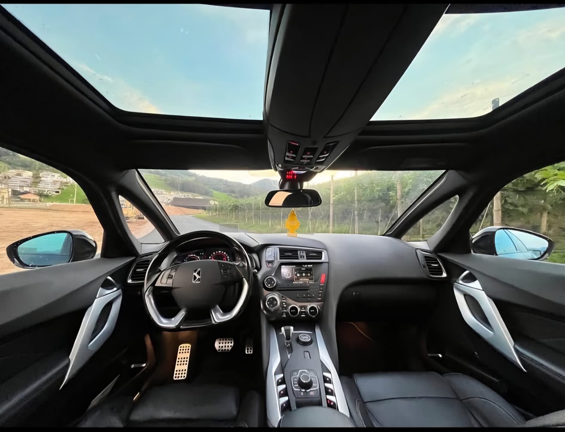 DS AUTOMOBILES 2.0 HDi HyB4 Paris R. EGS-image-3